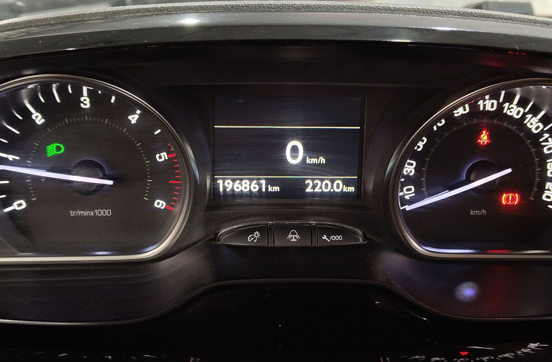 Peugeot 2008 BlueHDi 120 Allure - foto 10