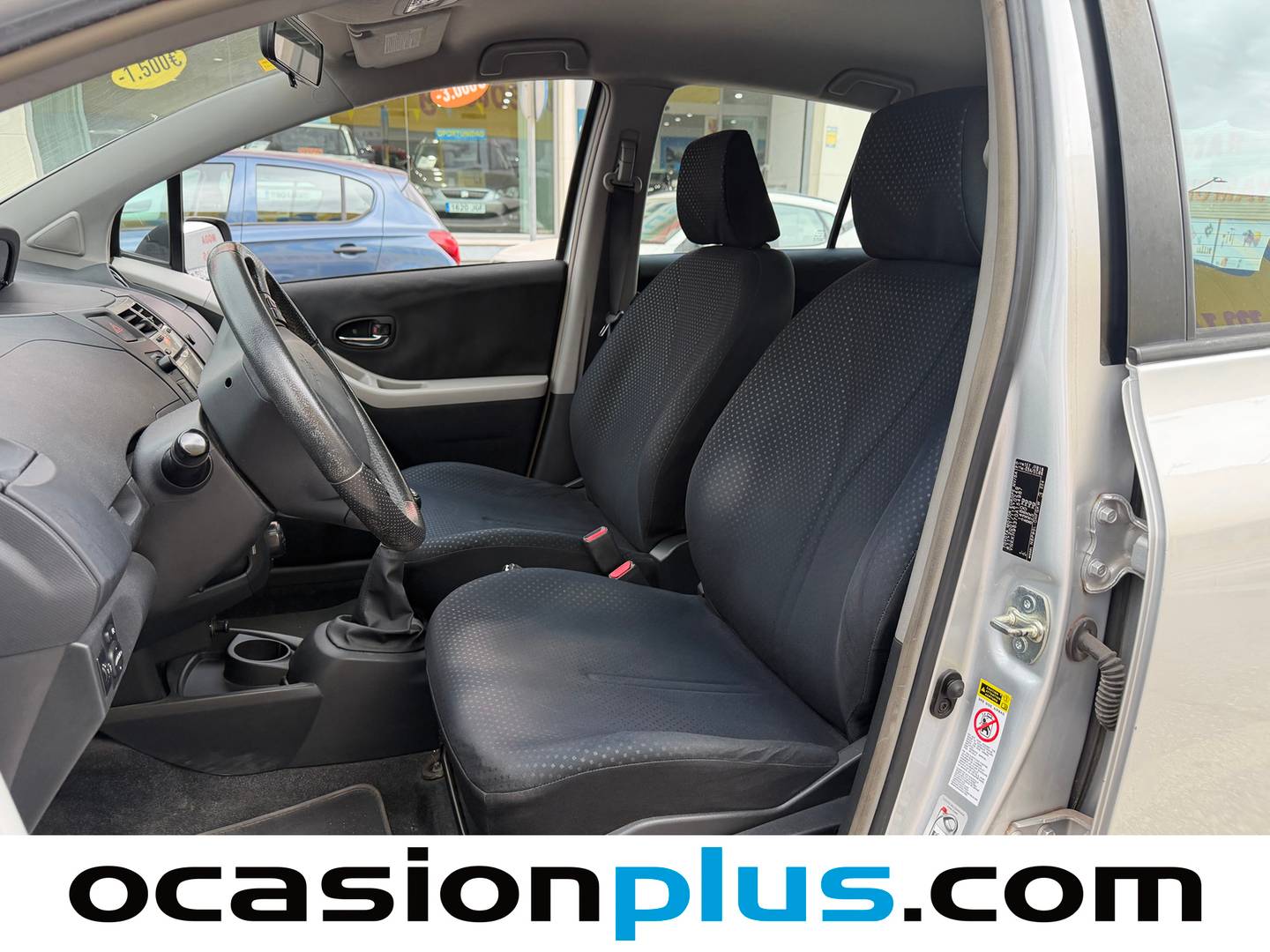 Foto asientos delanteros Toyota Yaris Toyota Yaris 1.3 VVT-I TS (101 CV)