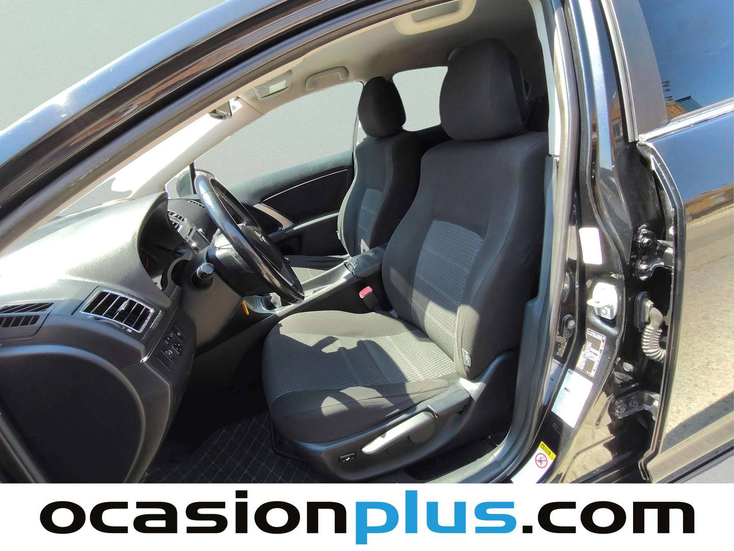 Foto asientos traseros Toyota Avensis Toyota Avensis 120 D Advance (124 CV)