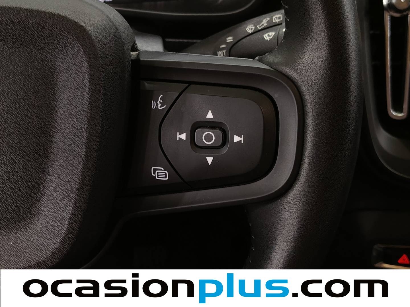 Foto Volvo XC40 Volvo XC40 T3 Momentum Core (163 CV)