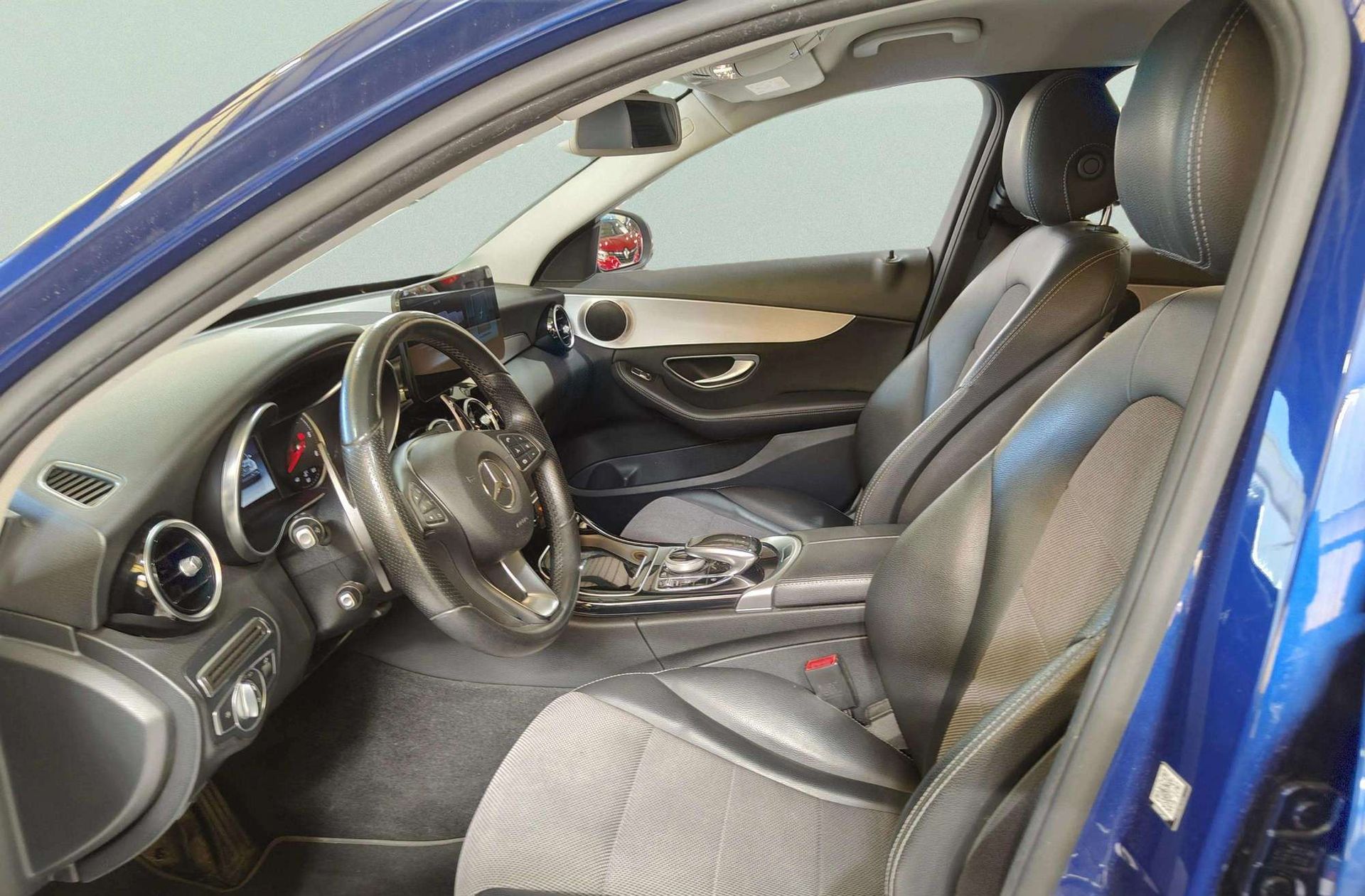 Mercedes-Benz Clase C 220 d Pack AMG - foto 11
