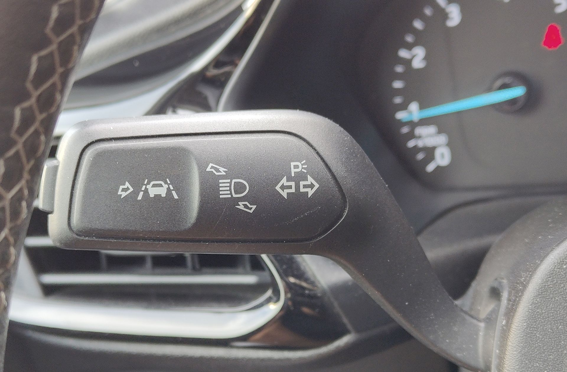 Ford Fiesta 1.0 EcoBoost Trend+ - foto 23