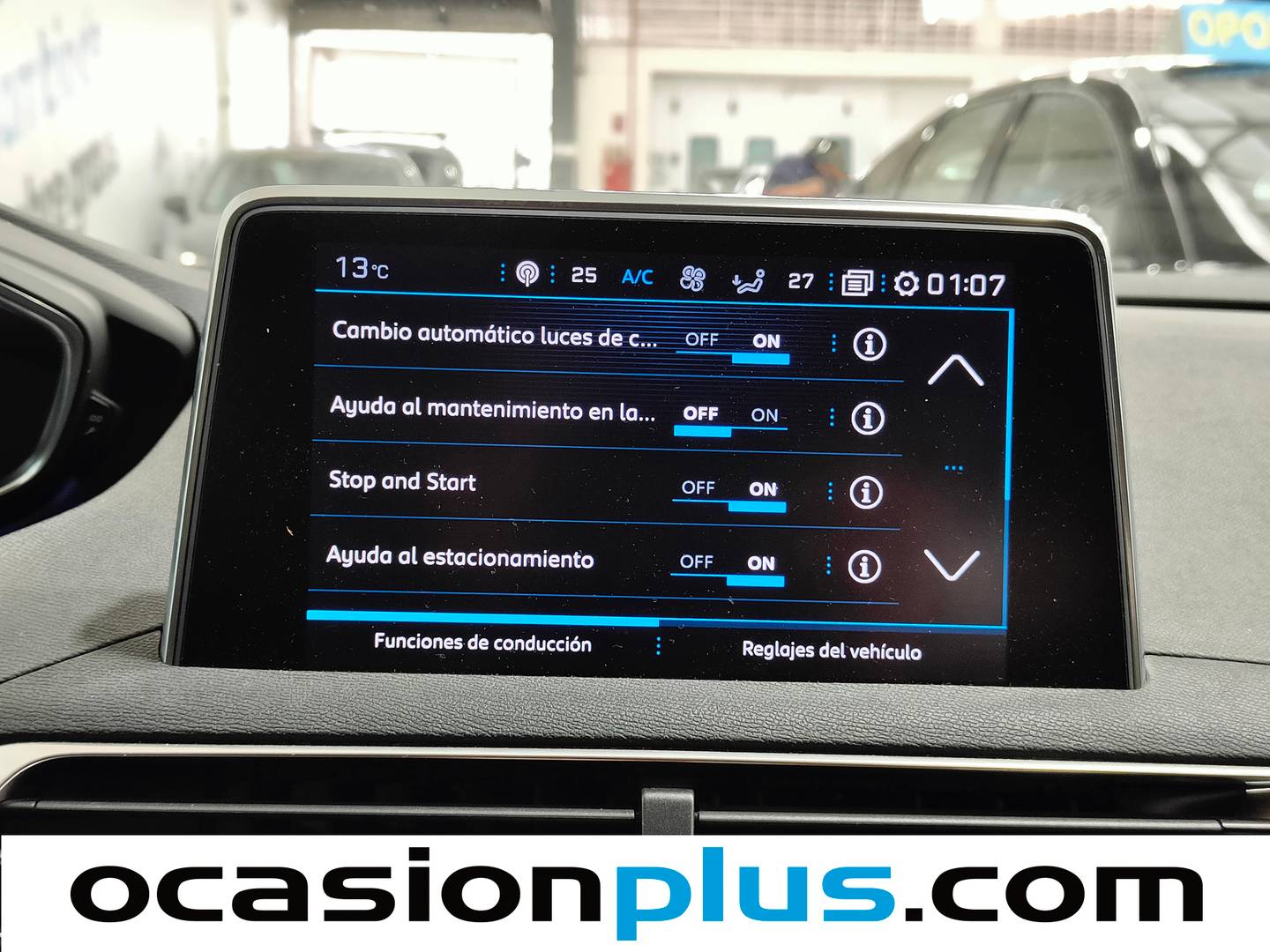 Foto Peugeot 3008 Peugeot 3008 PureTech 130 Allure EAT6 (130 CV)