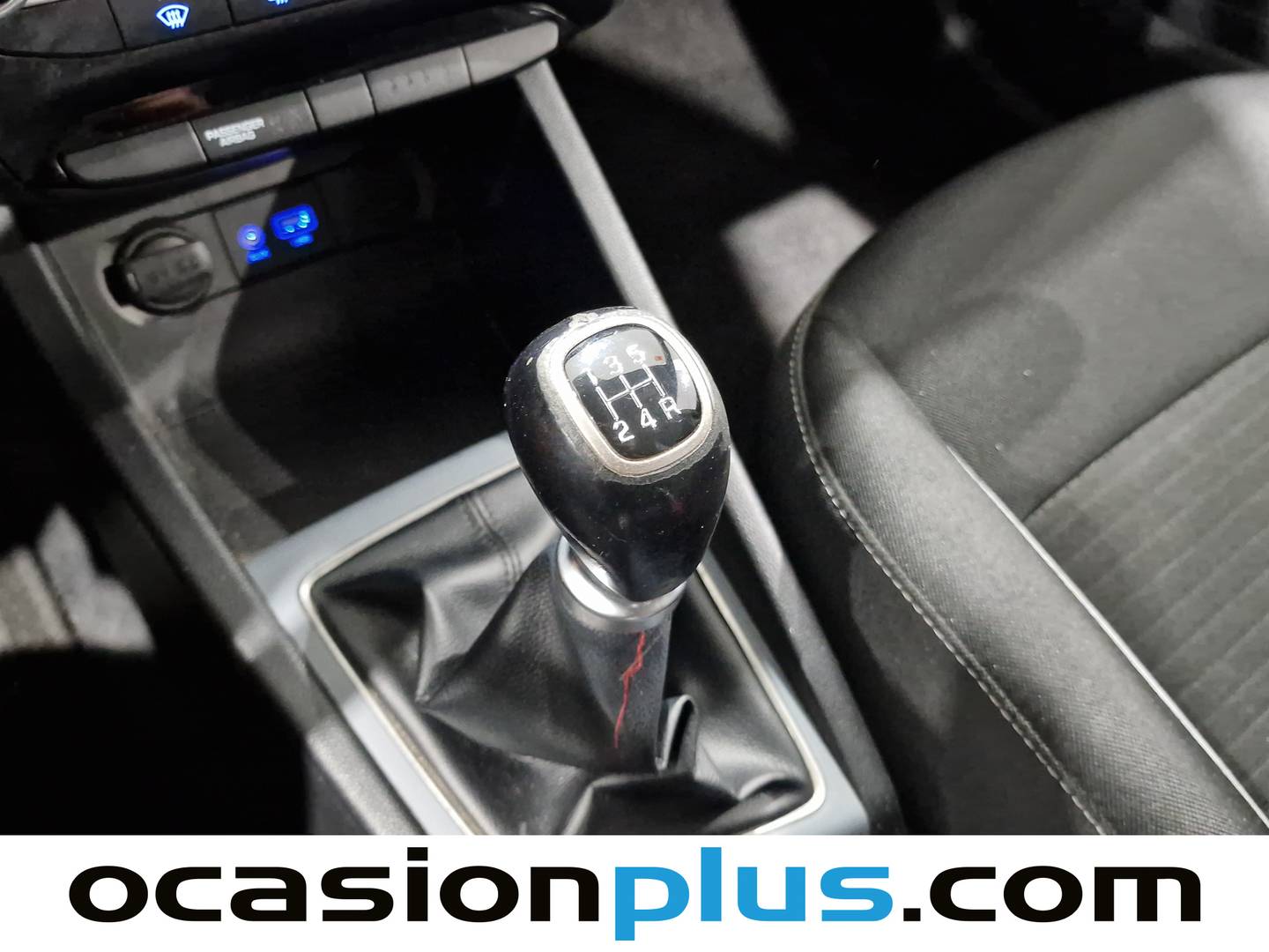 Hyundai i20 Hyundai i20 1.2 MPI Elegant Nav (84 CV) de segunda mano
