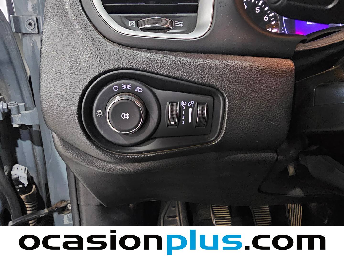Extras y acabados del Jeep Renegade Jeep Renegade 1.0G Sport 4x2 (120 CV)