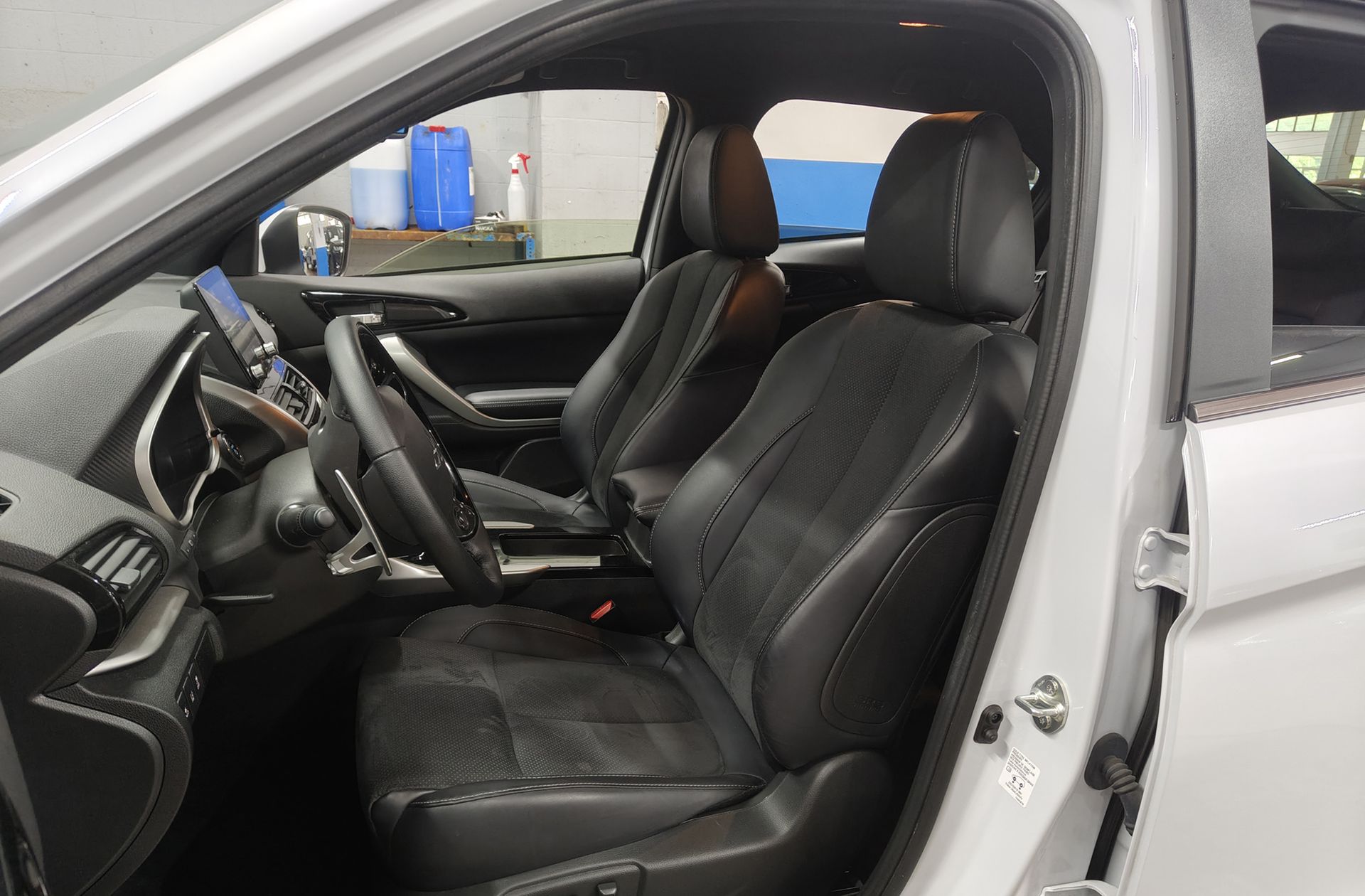 Mitsubishi Eclipse Cross 2.4 PHEV Kaiteki 4WD - foto 11