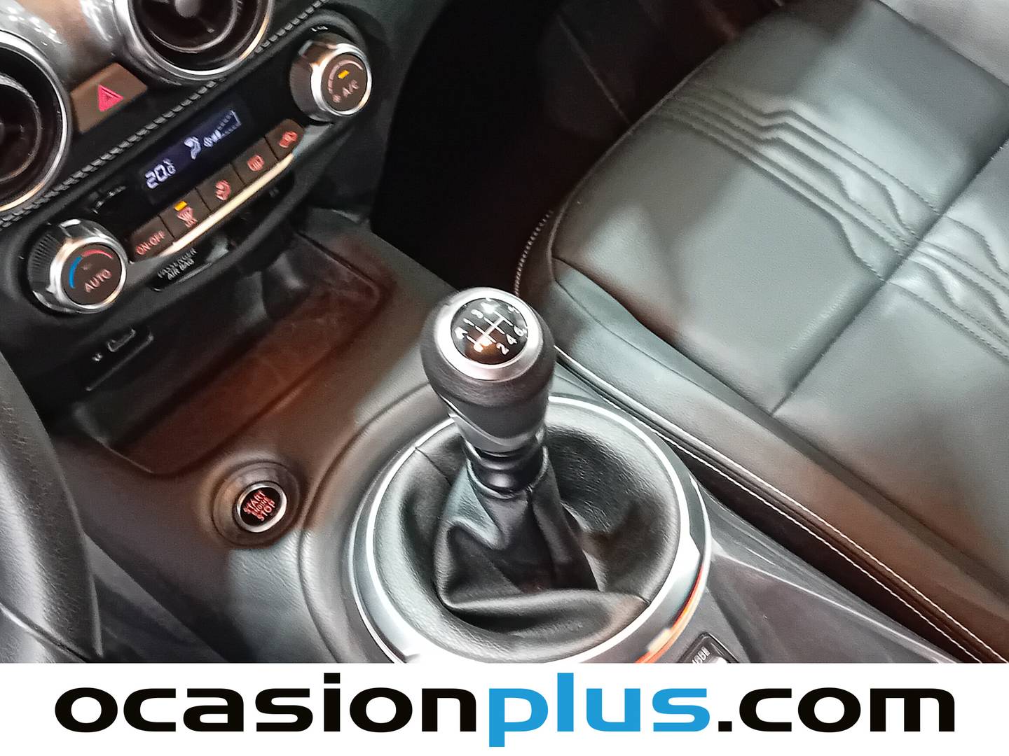 Nissan JUKE Nissan Juke DIG-T 114 N-Design Silver 4X2 (114 CV) de segunda mano