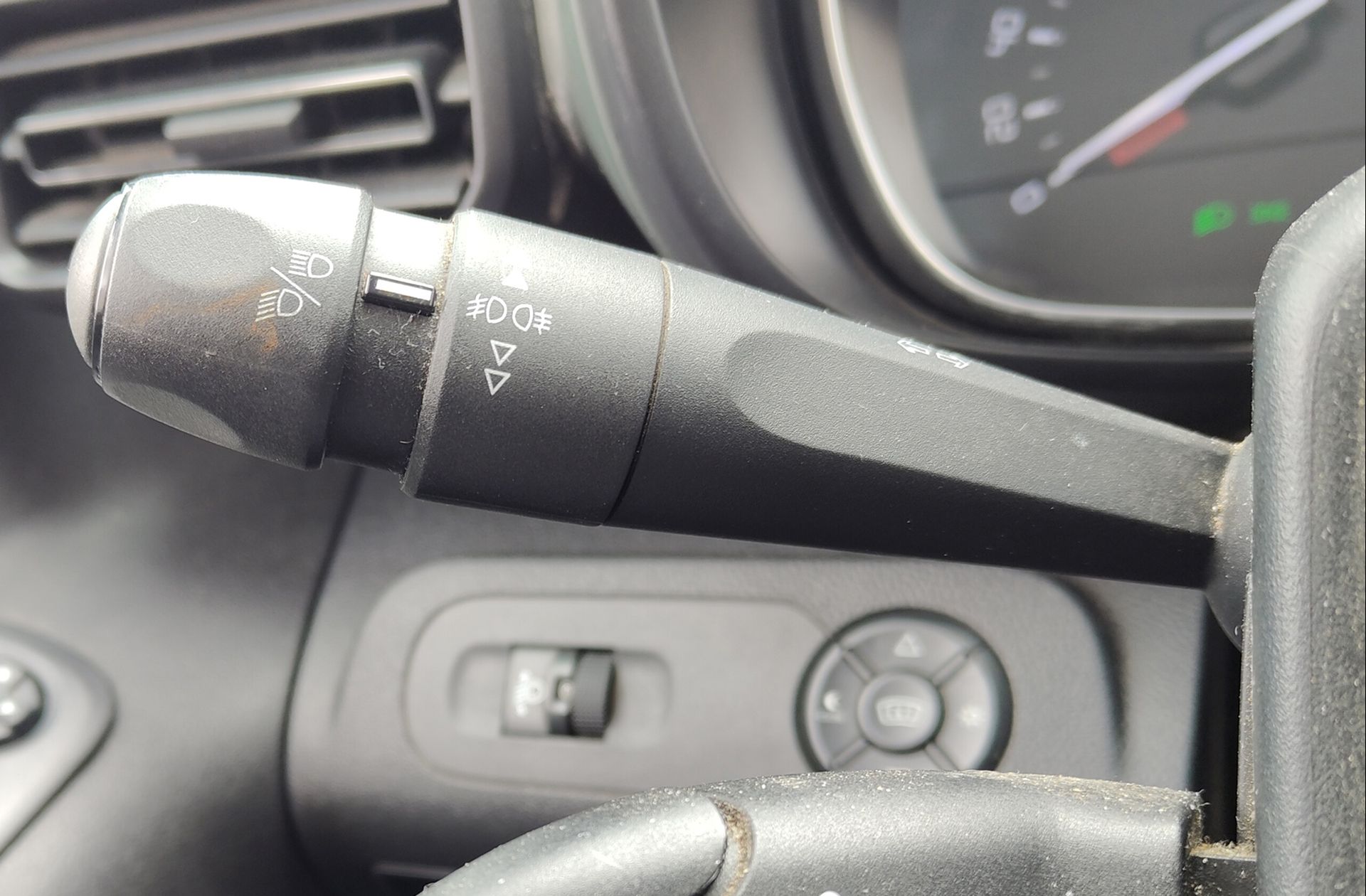 Citroën Berlingo BlueHDi 100 Talla M Shine - foto 23