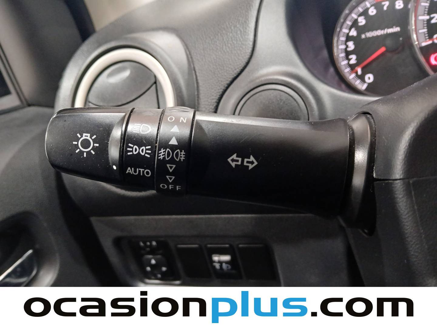 Extras y acabados del Mitsubishi Space Star Mitsubishi Space Star 120 MPI Motion (80 CV)