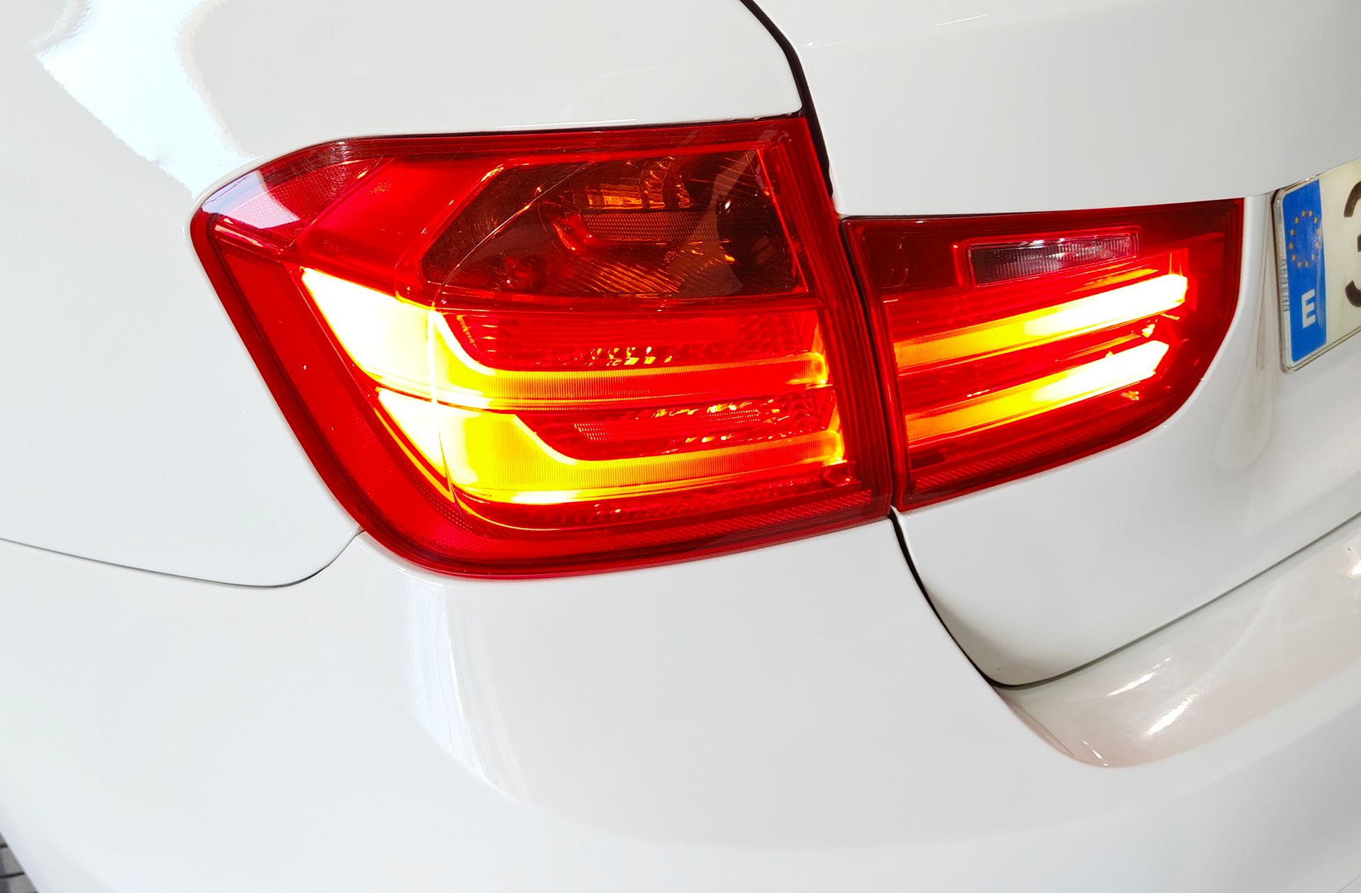 BMW Serie 3 318d - foto 17