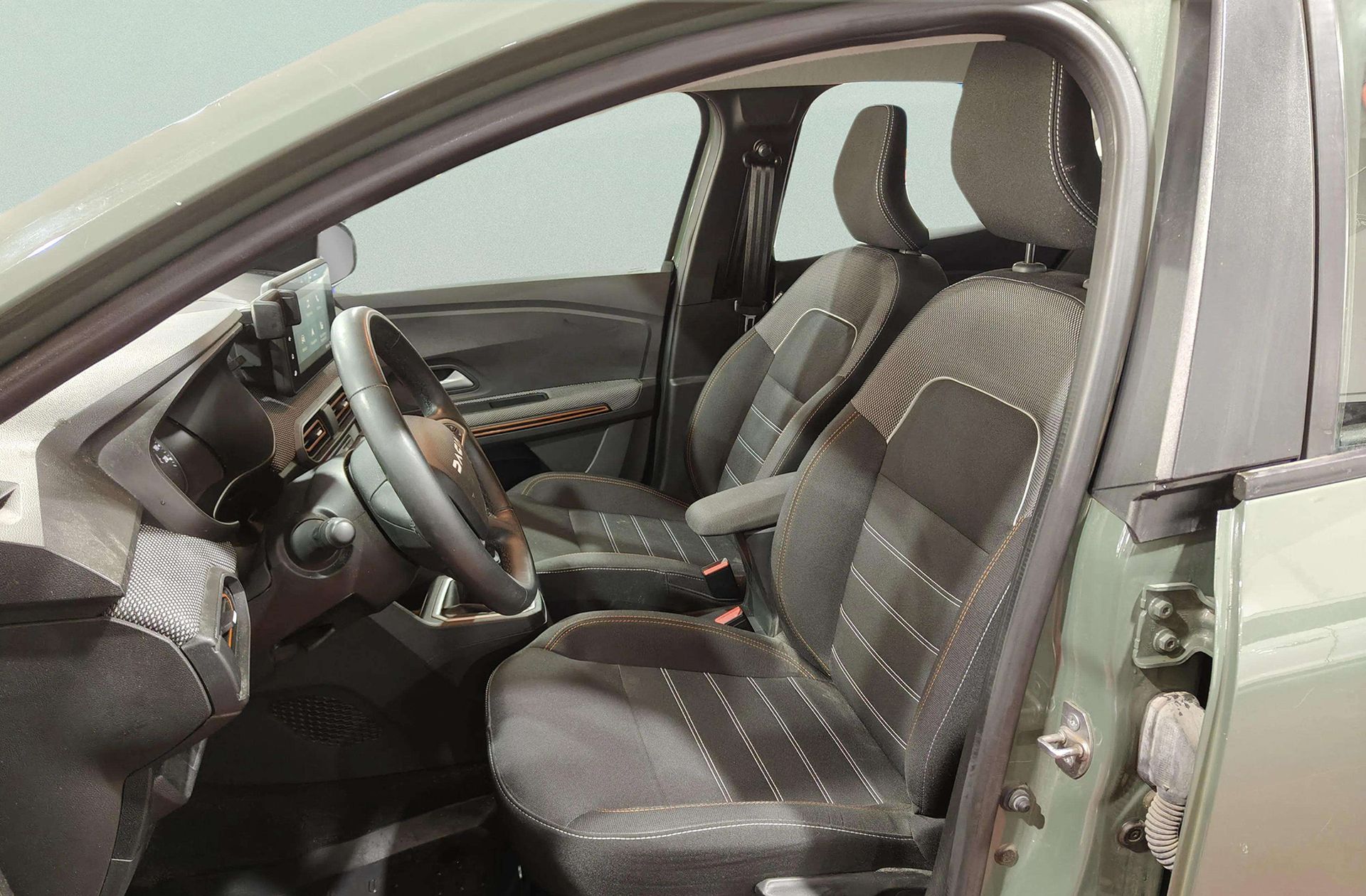 Dacia Sandero Stepway Expression Go TCe - foto 11