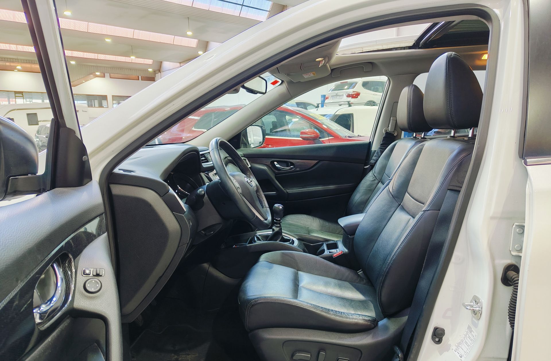 Nissan X-Trail 1.6 dCi Tekna 4x2 - foto 14