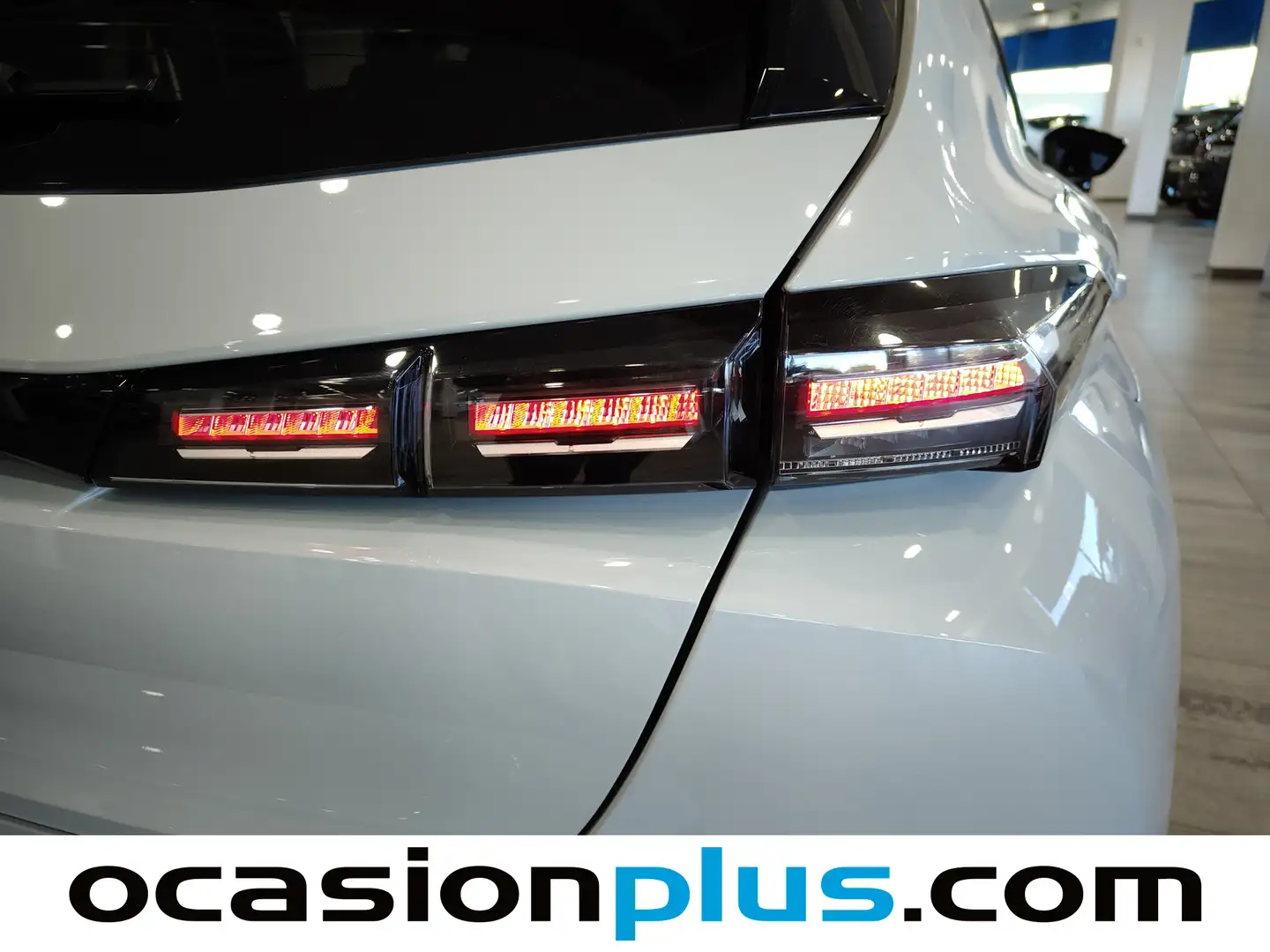 Foto Peugeot 308 Peugeot 308 Allure Hybrid eDCS6 (136 CV)