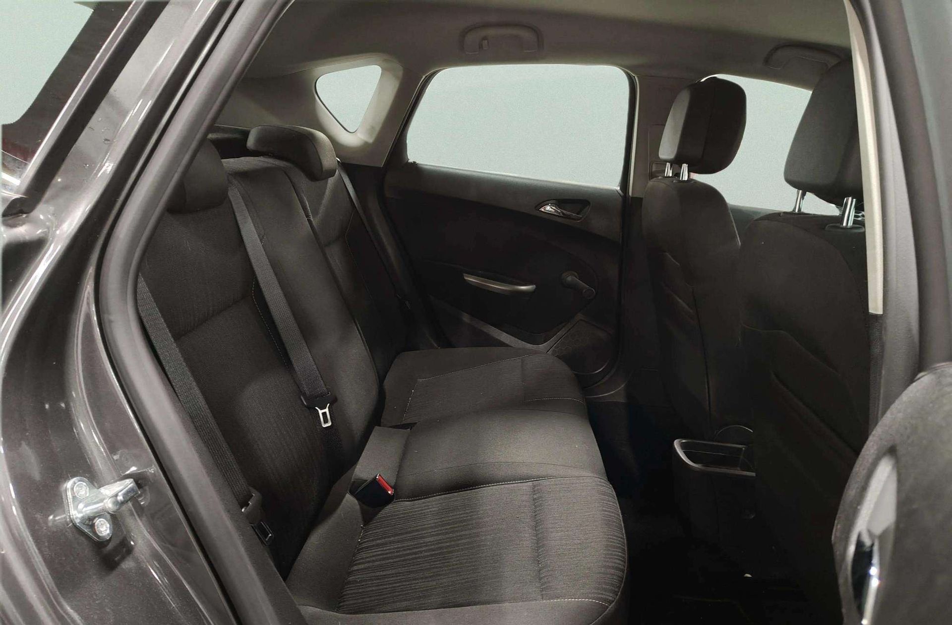 Opel Astra 1.6 Enjoy - foto 13
