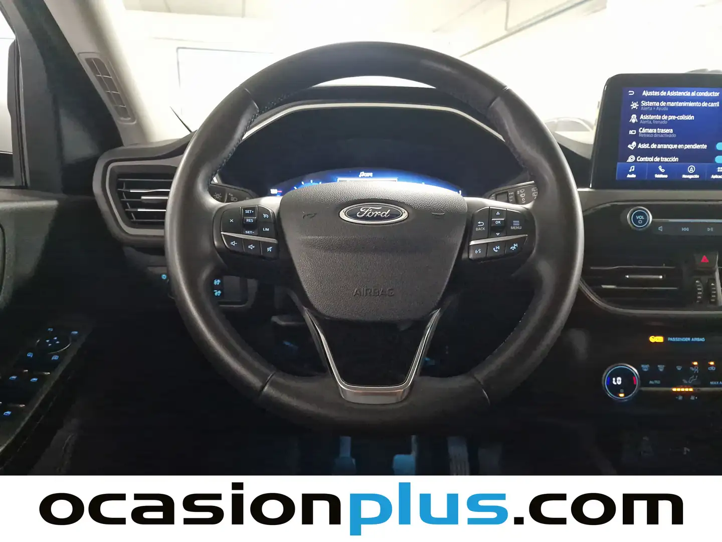Foto Ford Kuga Ford Kuga 1.5 EcoBlue Titanium (120 CV)