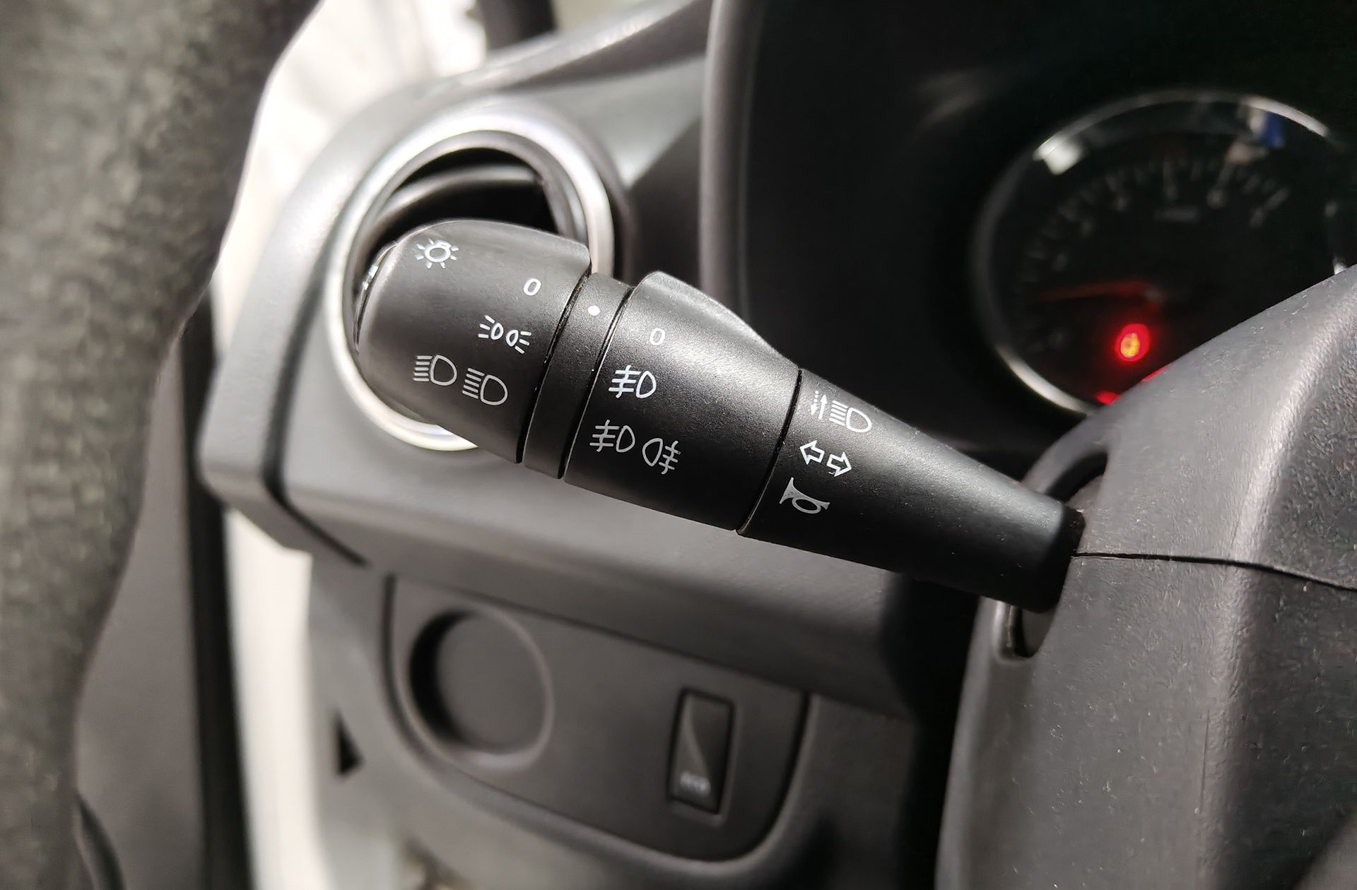 Dacia Sandero Stepway TCe - foto 17