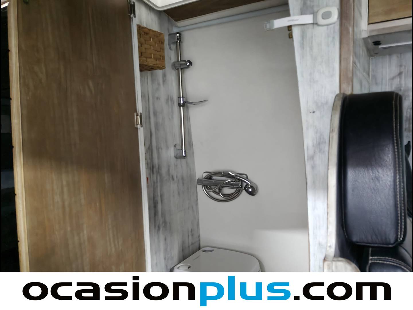 Foto Volkswagen Crafter Volkswagen Crafter Furgon Batalla Media TA 2.0 TDI BMT 3.500  (140 CV) 4 Plazas Camperizada