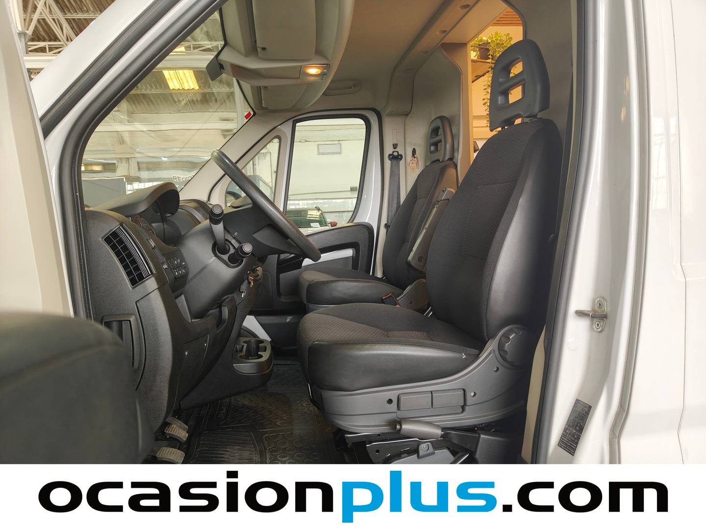 Foto asientos delanteros Citroën Jumper Citroën Jumper BlueHDi 140 33 L2H2  (140 CV)