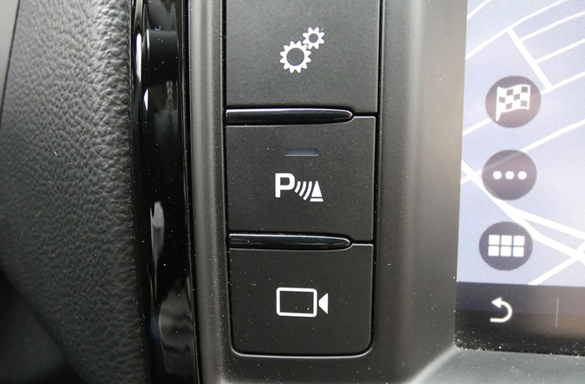 Jaguar XE 2.0 Diesel Pure RWD - foto 31