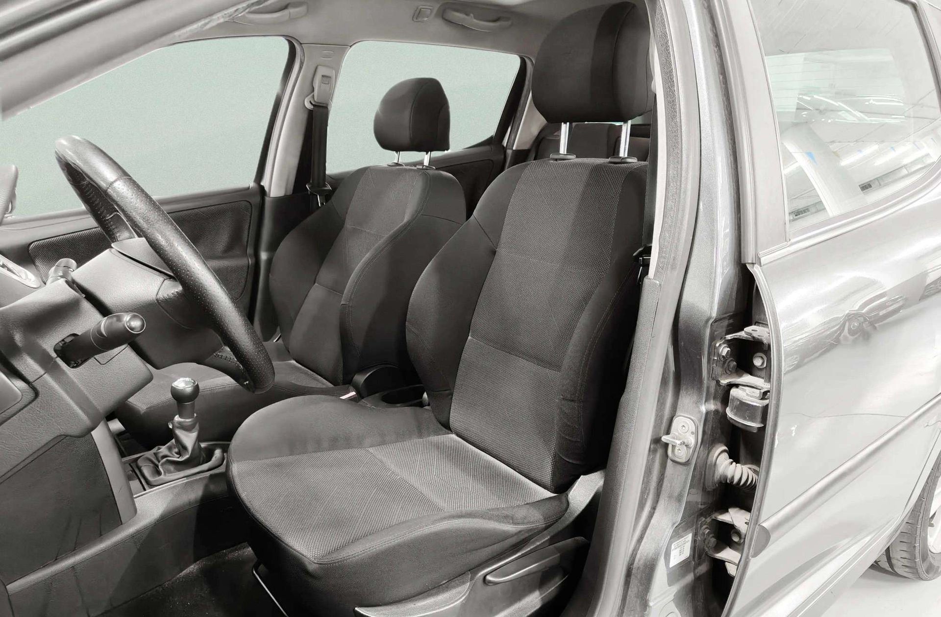 Peugeot 207 SW 1.6 HDi Sport - foto 9
