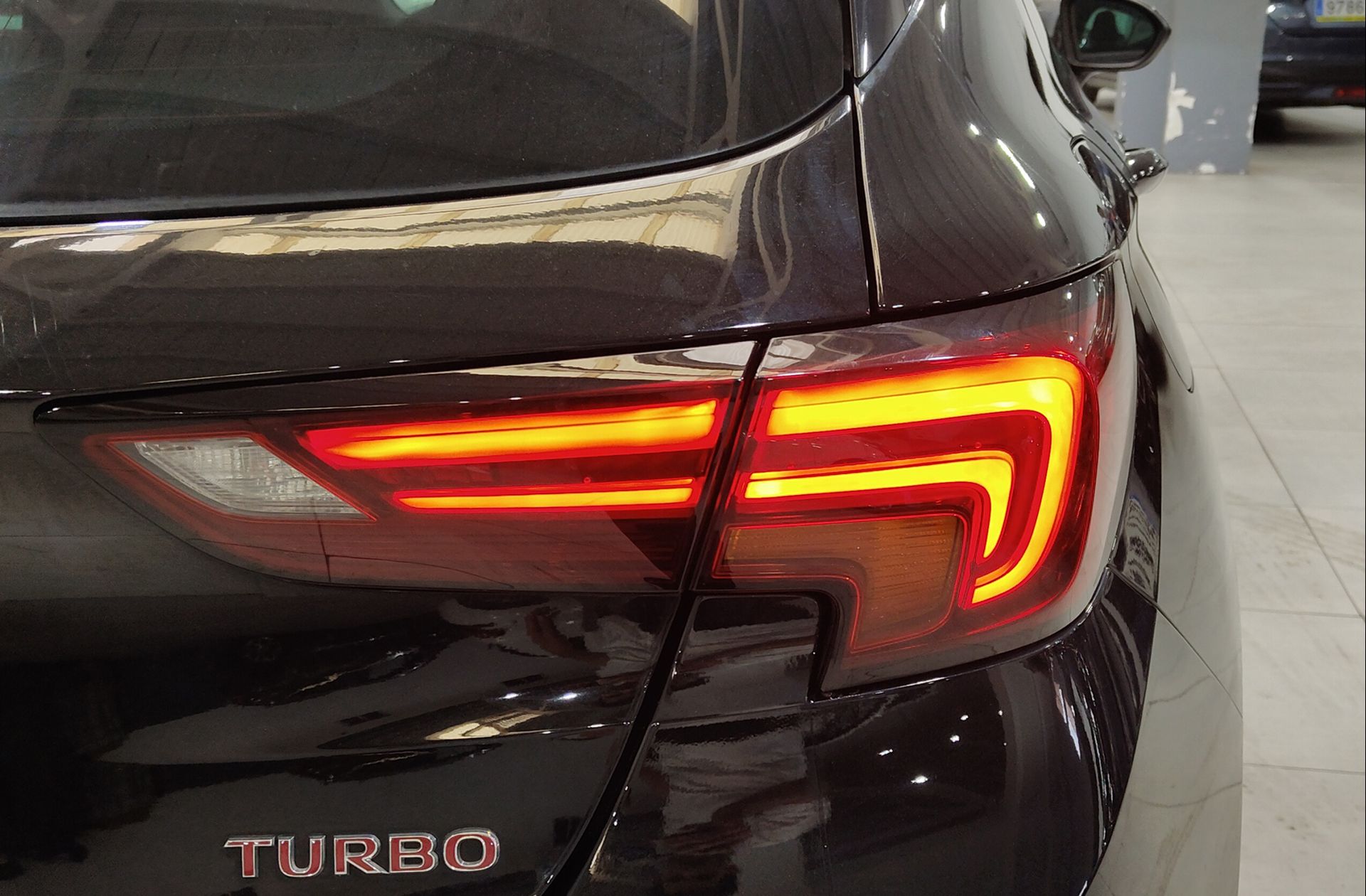 Opel Astra 1.6 Turbo GSi Line - foto 17