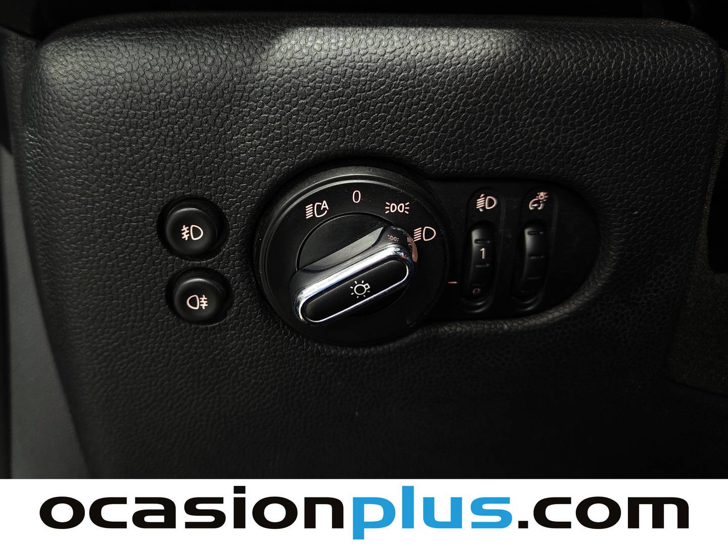 Equipamiento del Mini MINI Mini MINI Cooper Cabrio D (116 CV)