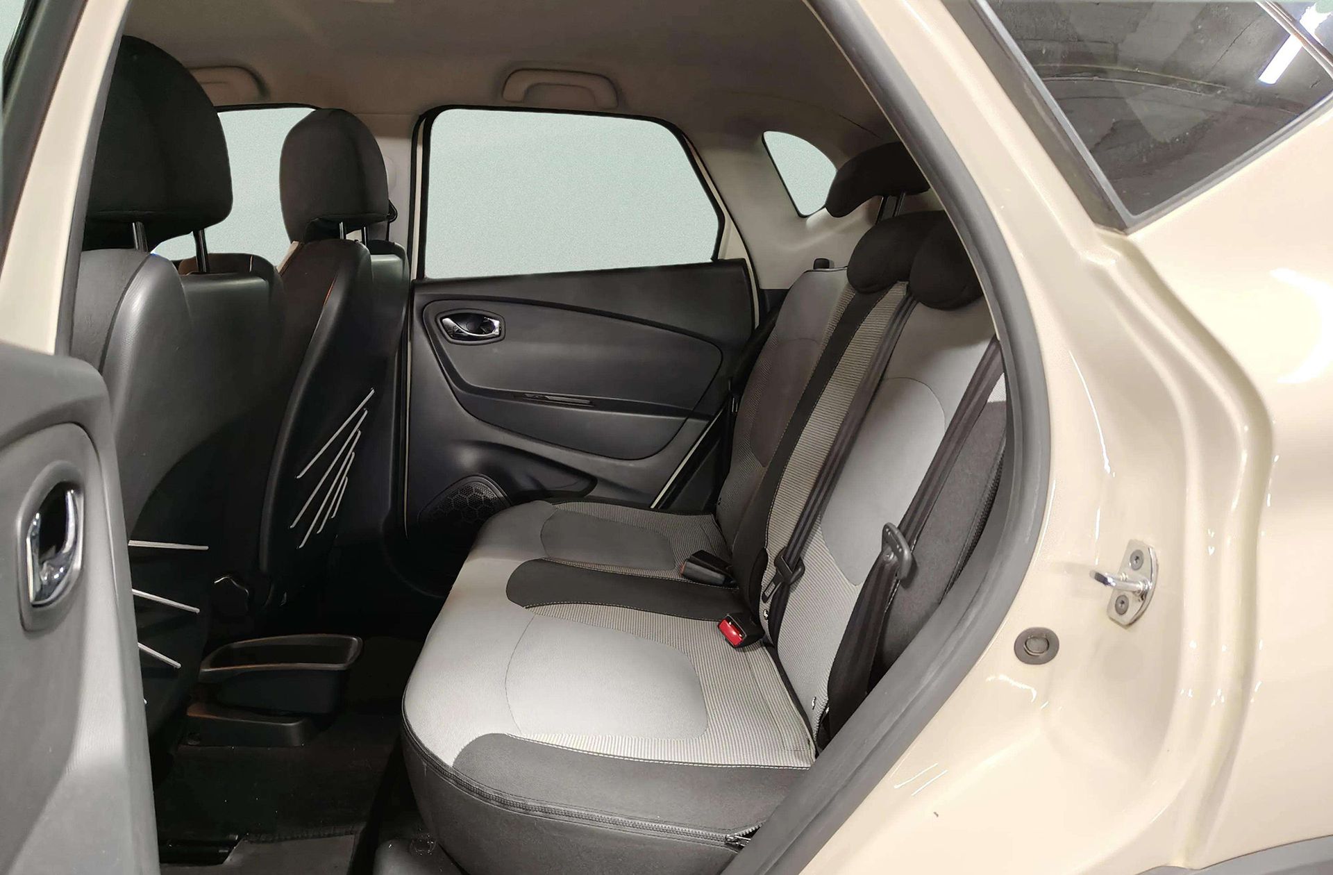 Renault Captur Zen Energy dCi EDC - foto 12