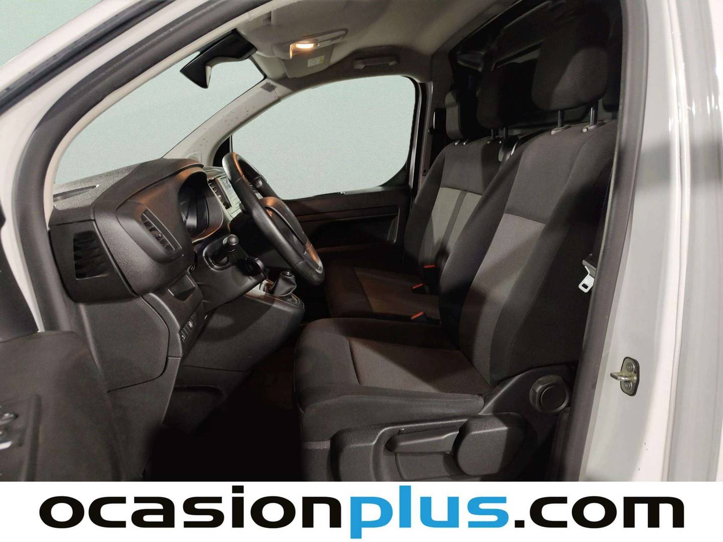 Foto asientos delanteros Peugeot Expert Peugeot Expert Furgon BlueHDi 120 S&S Standard (120 CV)