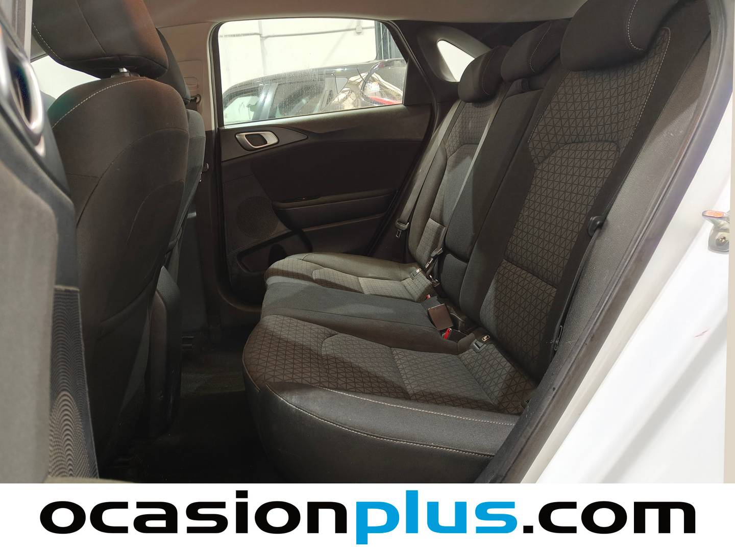 Foto asientos traseros KIA Ceed KIA Ceed 1.4 T-GDi Drive (140 CV)