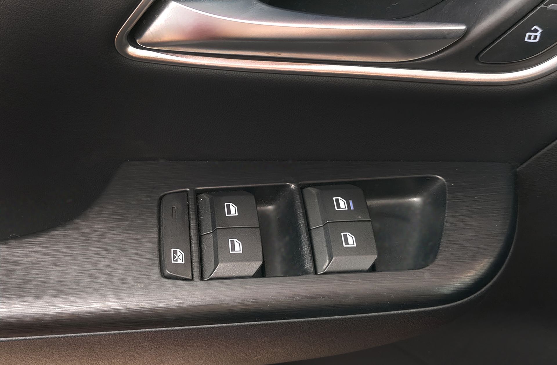 MG ZS 1.5 Hybrid+ Luxury - foto 37