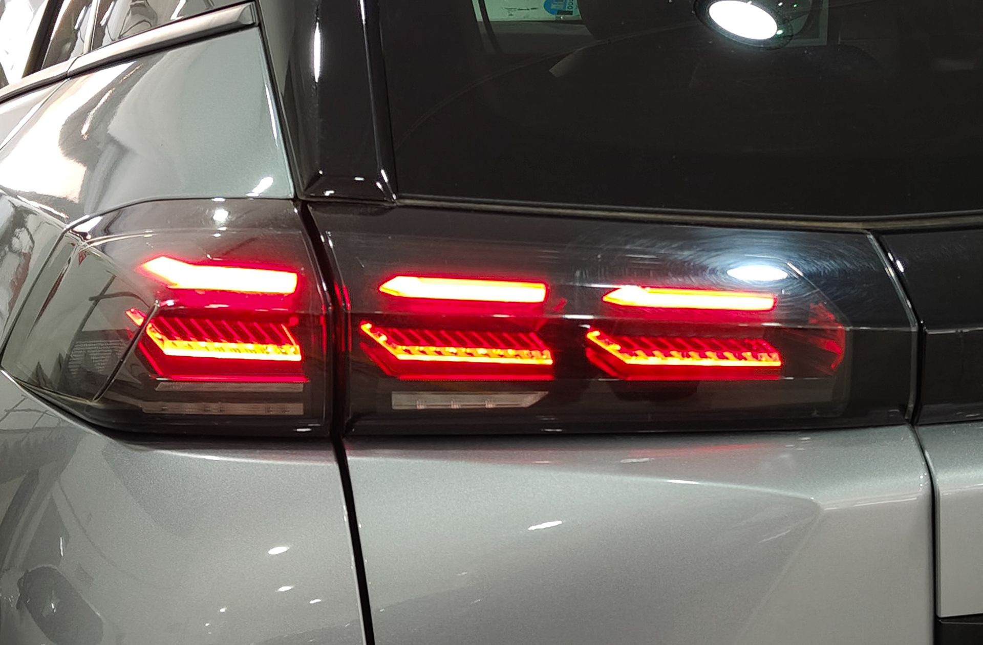 Peugeot 2008 Allure Hybrid eDCS6 - foto 15