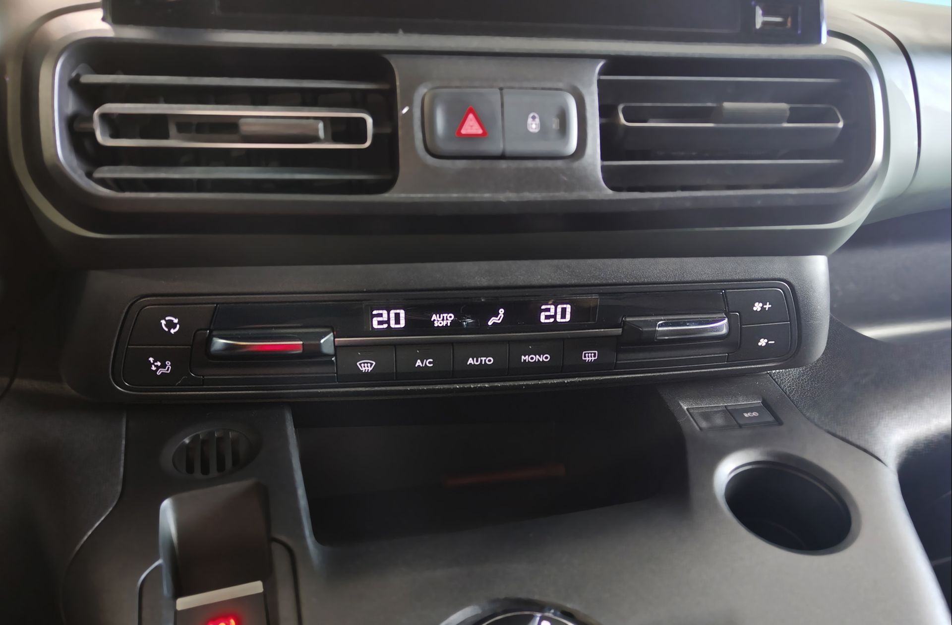 Citroën Berlingo BlueHDi 130 Talla M Shine EAT8 - foto 37