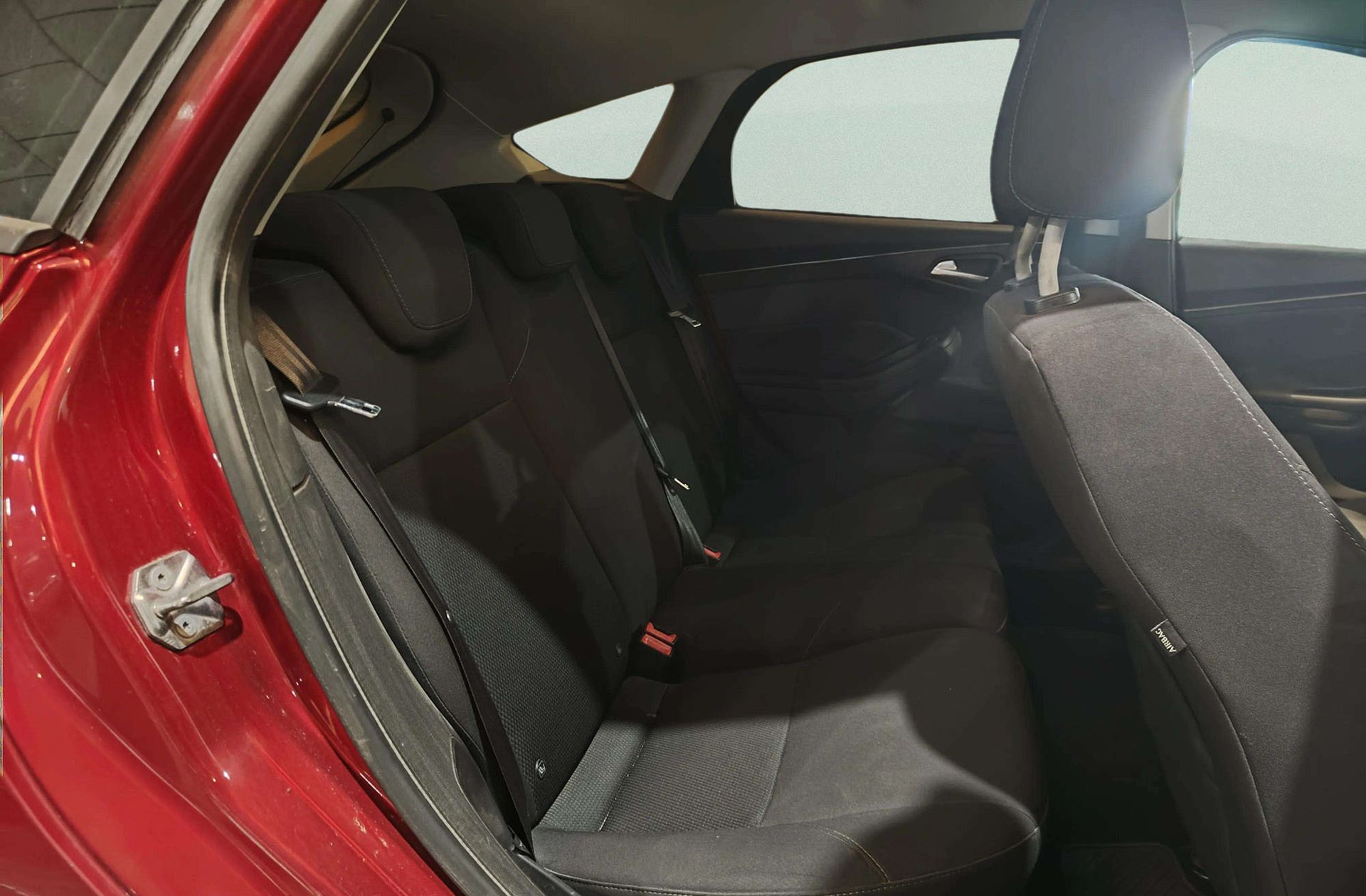 Ford Focus 1.6 TDCi Trend+ - foto 14