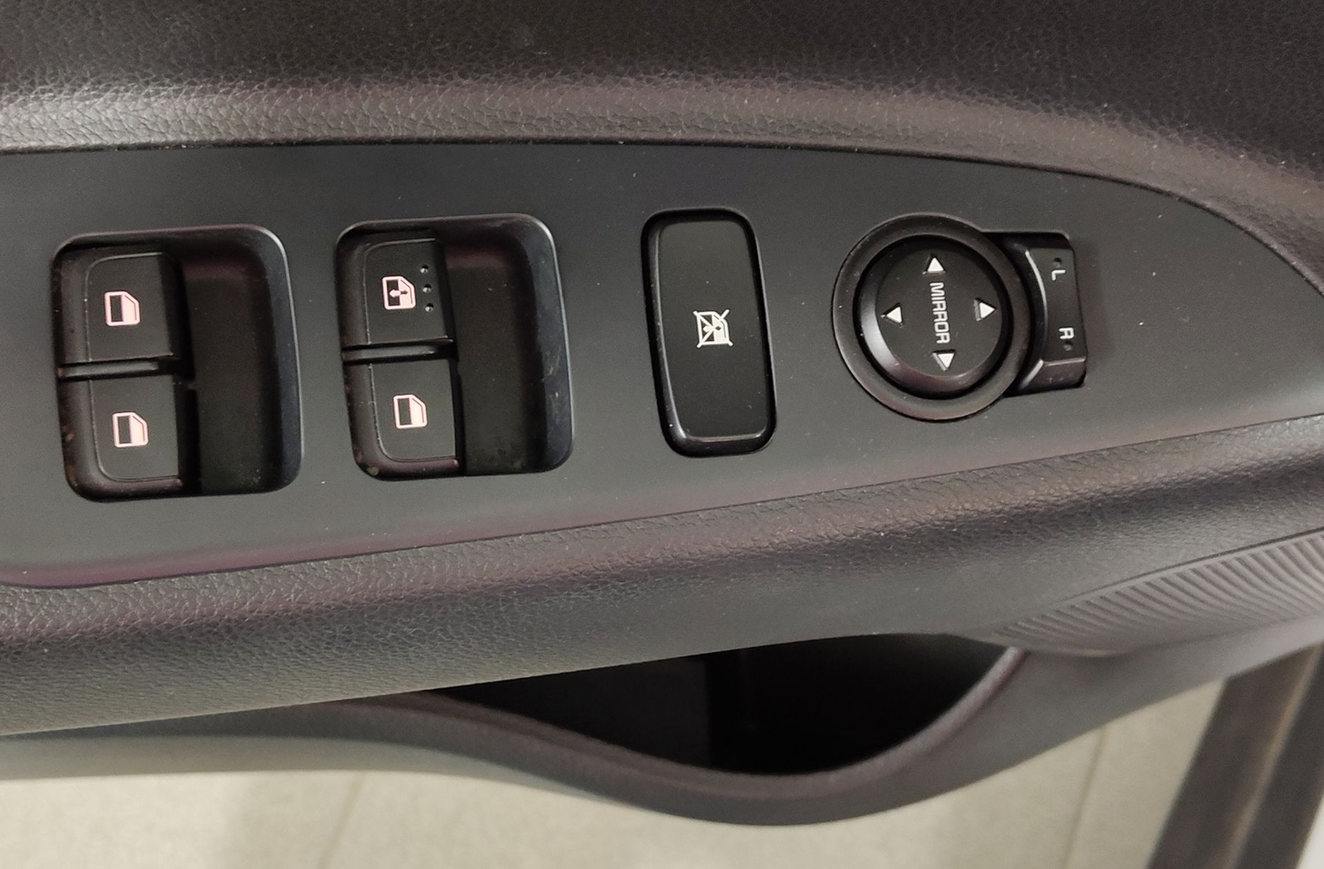 Kia Stonic 1.0 T-GDi Drive - foto 27