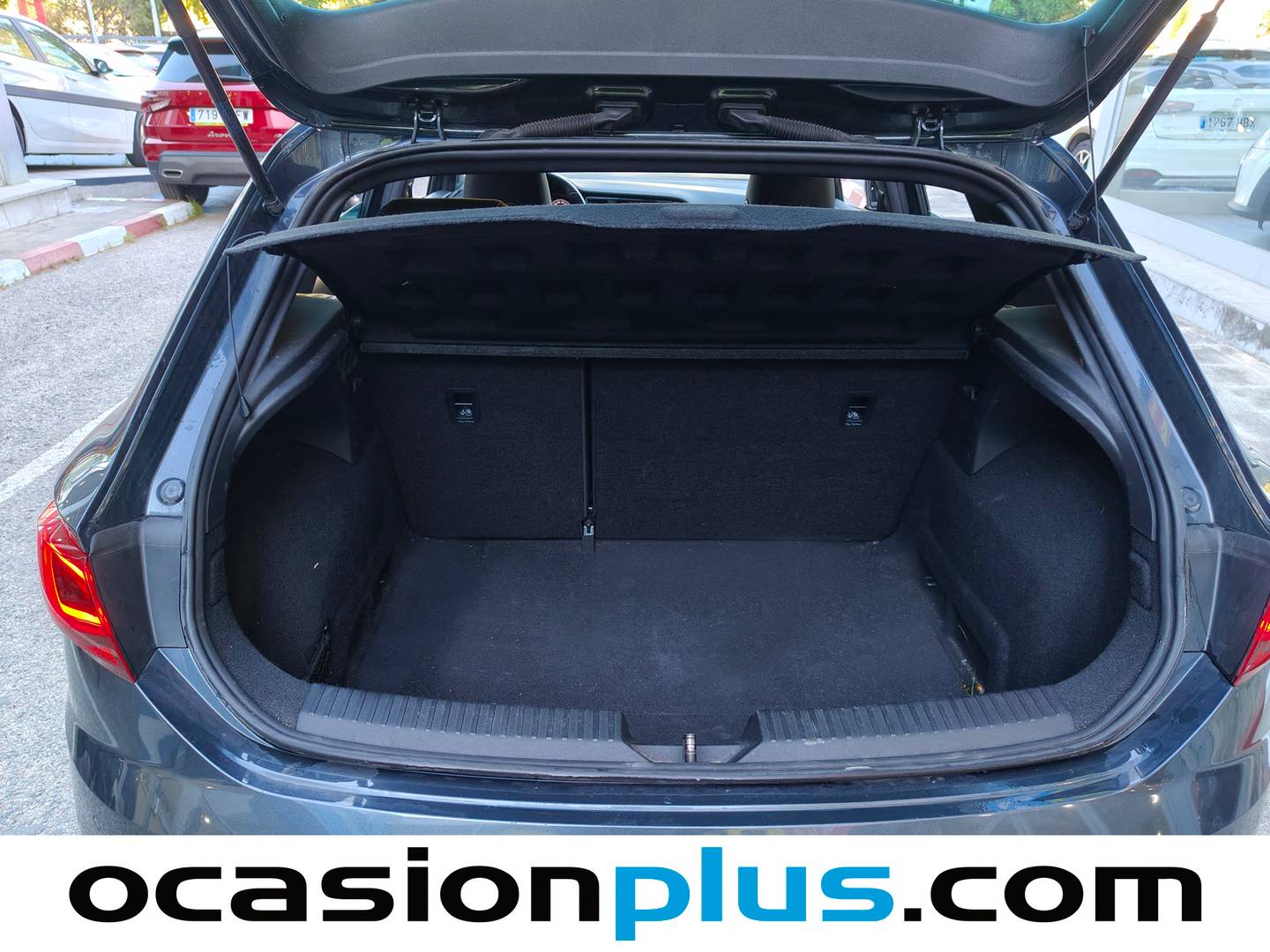 Fotos maletero Seat León SEAT León 2.0 TDI S&S FR DSG (150 CV)