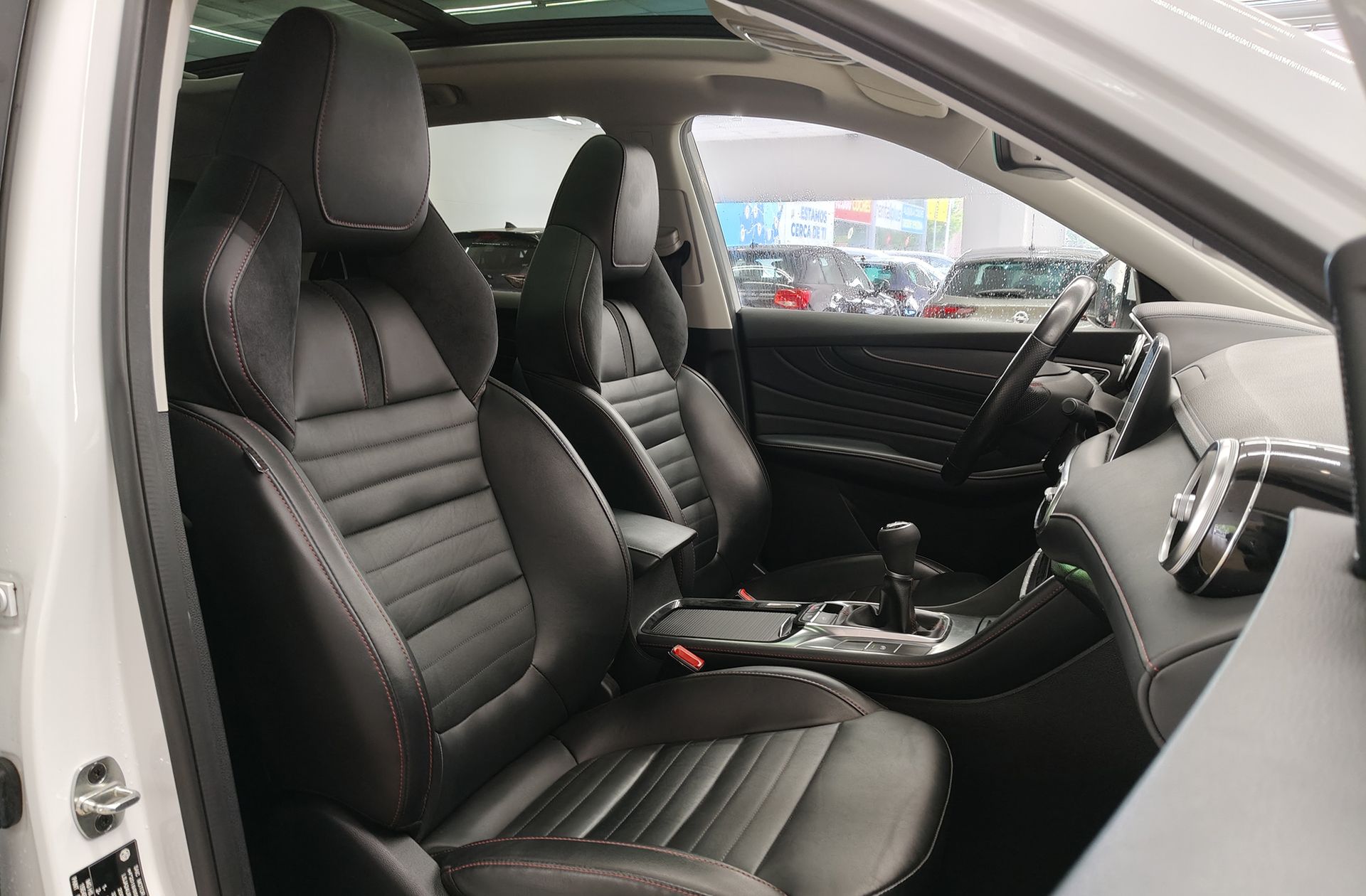 MG HS 1.5 Turbo GDI Luxury - foto 26