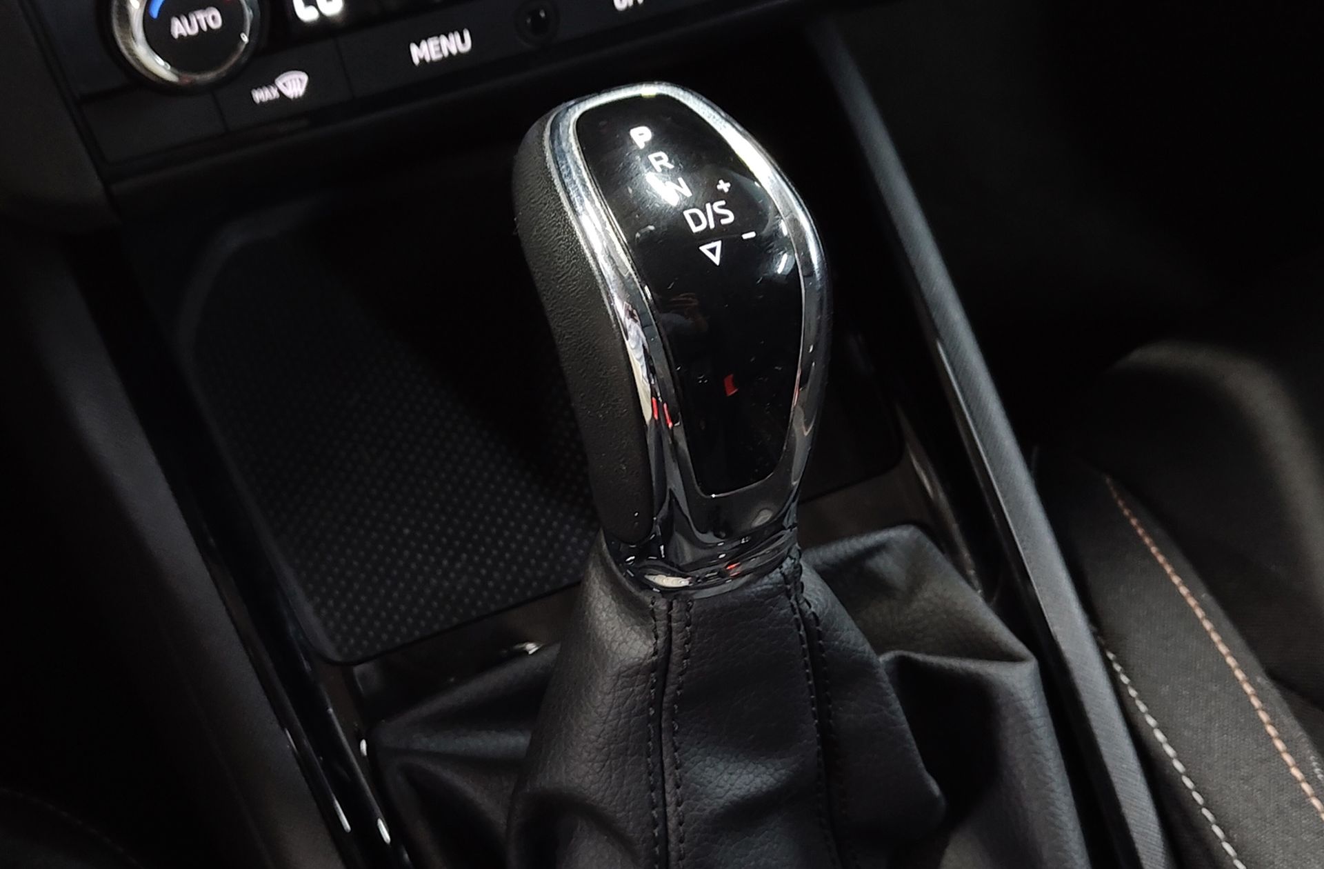 Škoda Scala 1.5 TSI Ambition DSG - foto 5