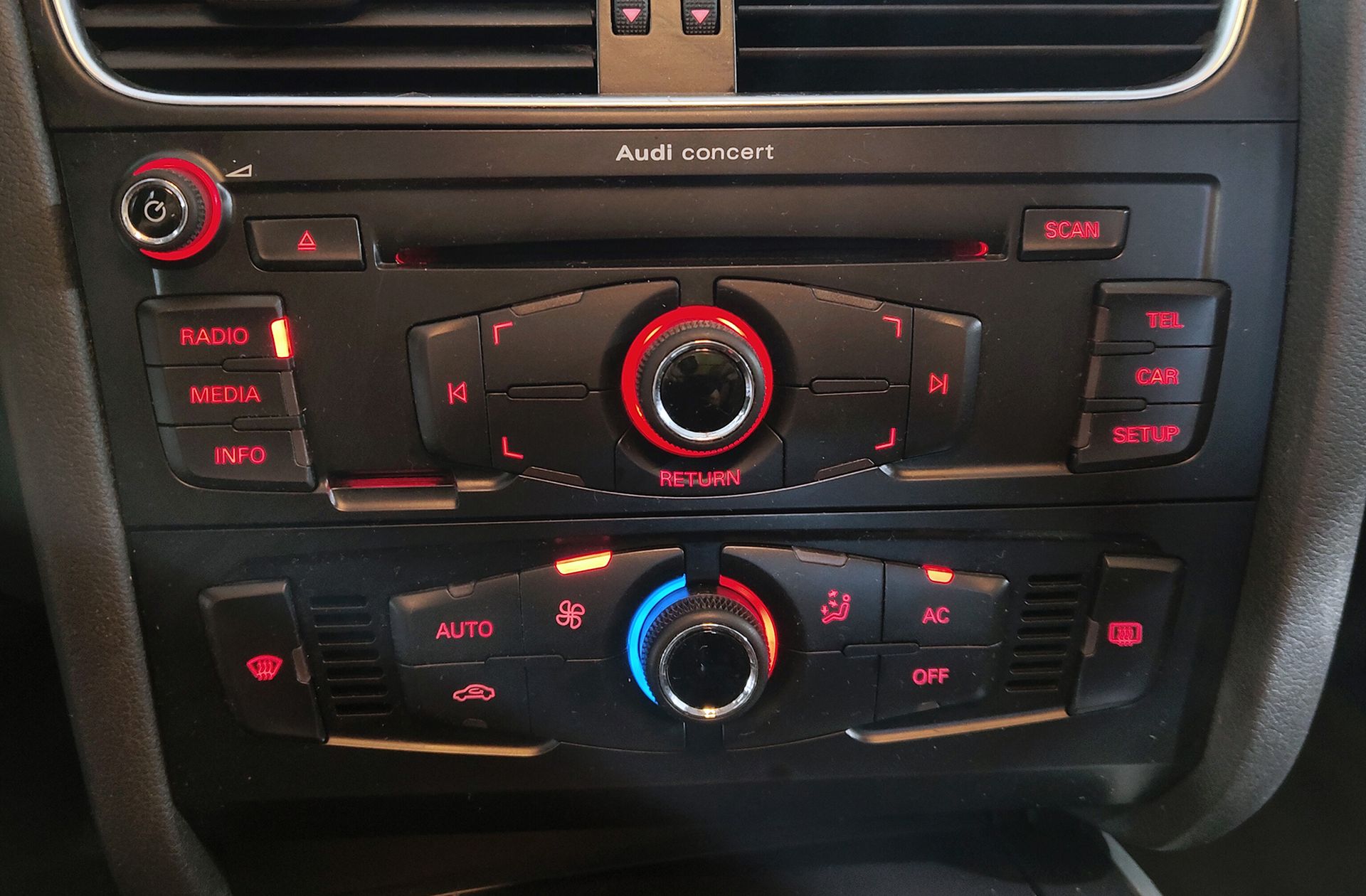 Audi A4 Avant 2.0 TDI DPF - foto 32
