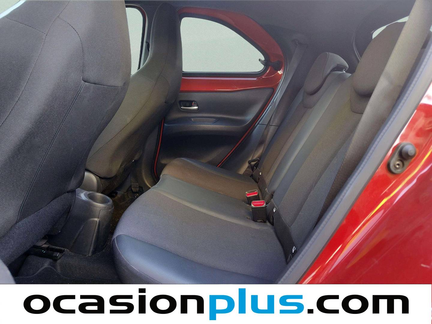 Foto asientos traseros Toyota Aygo X Cross Toyota Aygo X Cross 1.0 VVT-I Trendy Edition (72 CV)