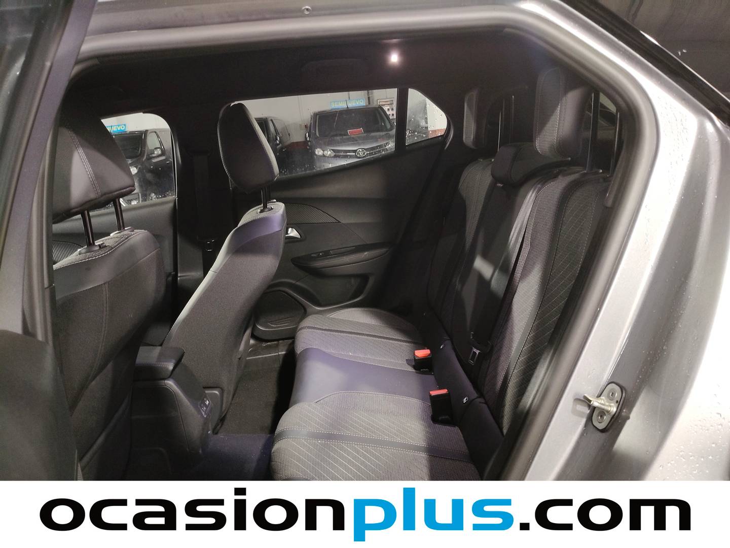 Foto asientos traseros Peugeot 2008 Peugeot 2008 Allure Hybrid eDCS6 (145 CV)