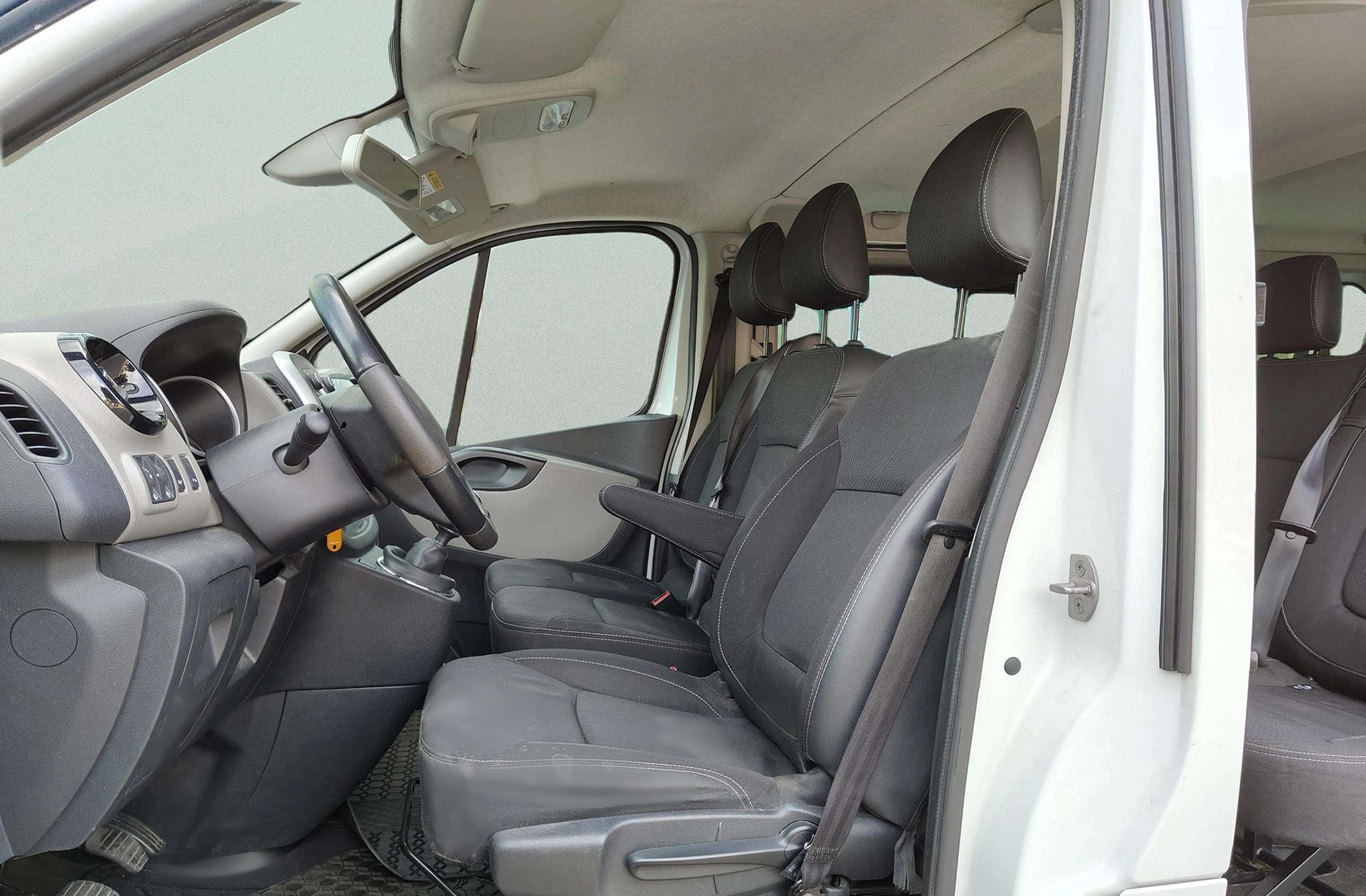 Renault Trafic Passenger Energy dCi 9 plazas - foto 9