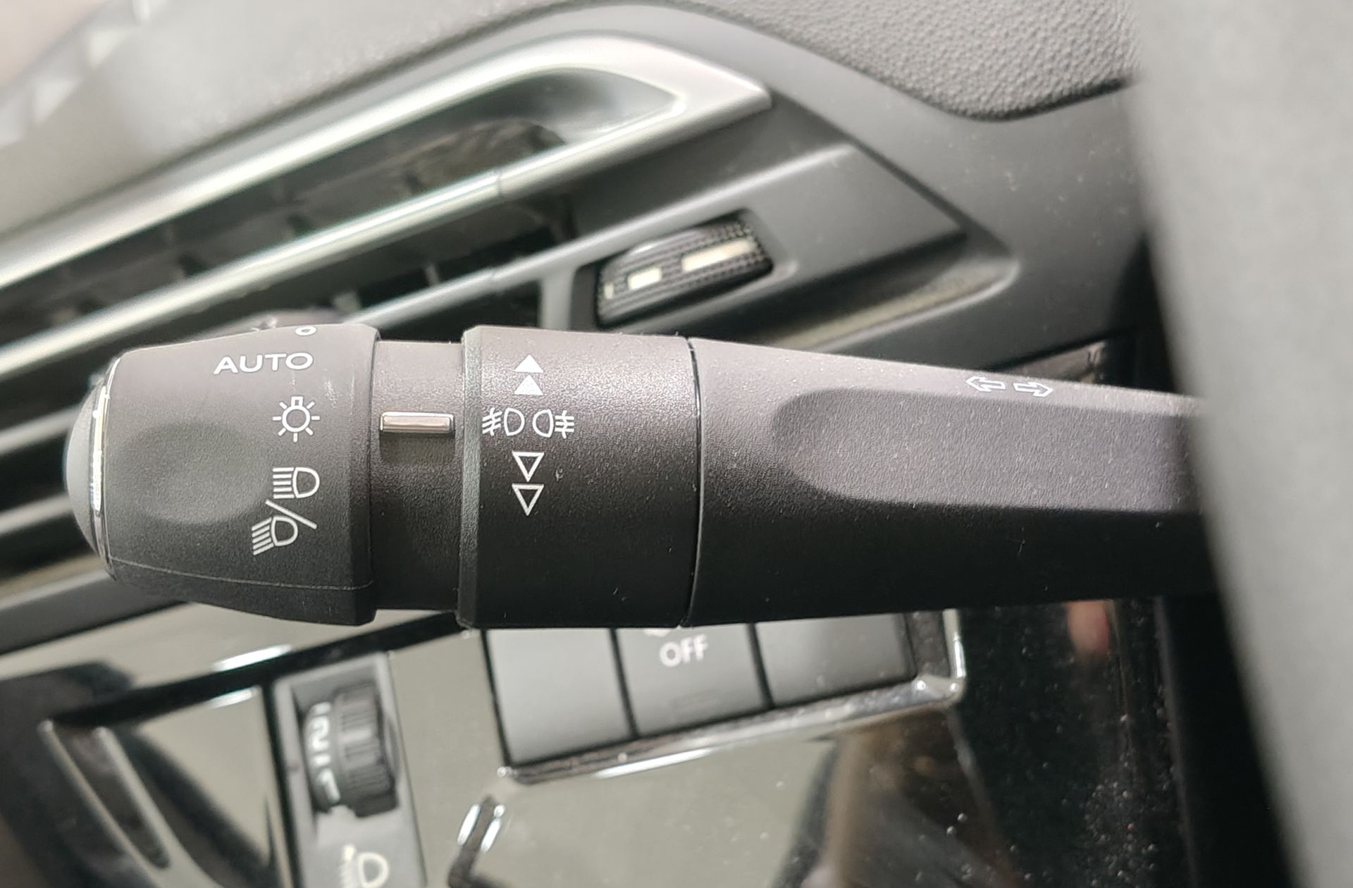 Citroën C4 Picasso 1.6 e-HDI Intensive - foto 26
