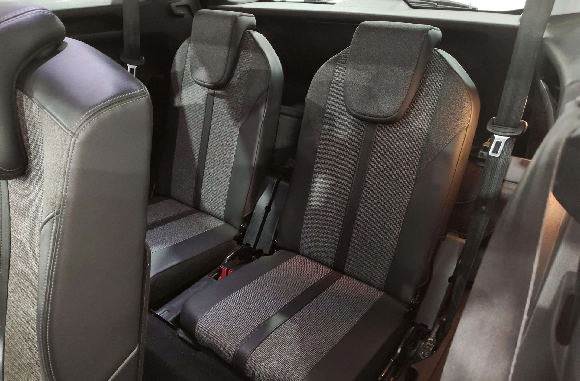 Peugeot 5008 PureTech 130 Allure 7 plazas - foto 6