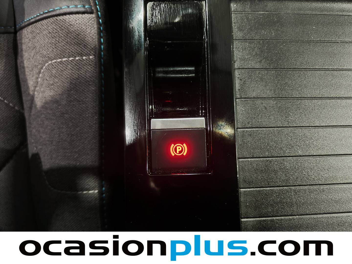 Foto Citroën C4 X Citroen C4 X PureTech 130 S&S Plus EAT8 (131 CV)