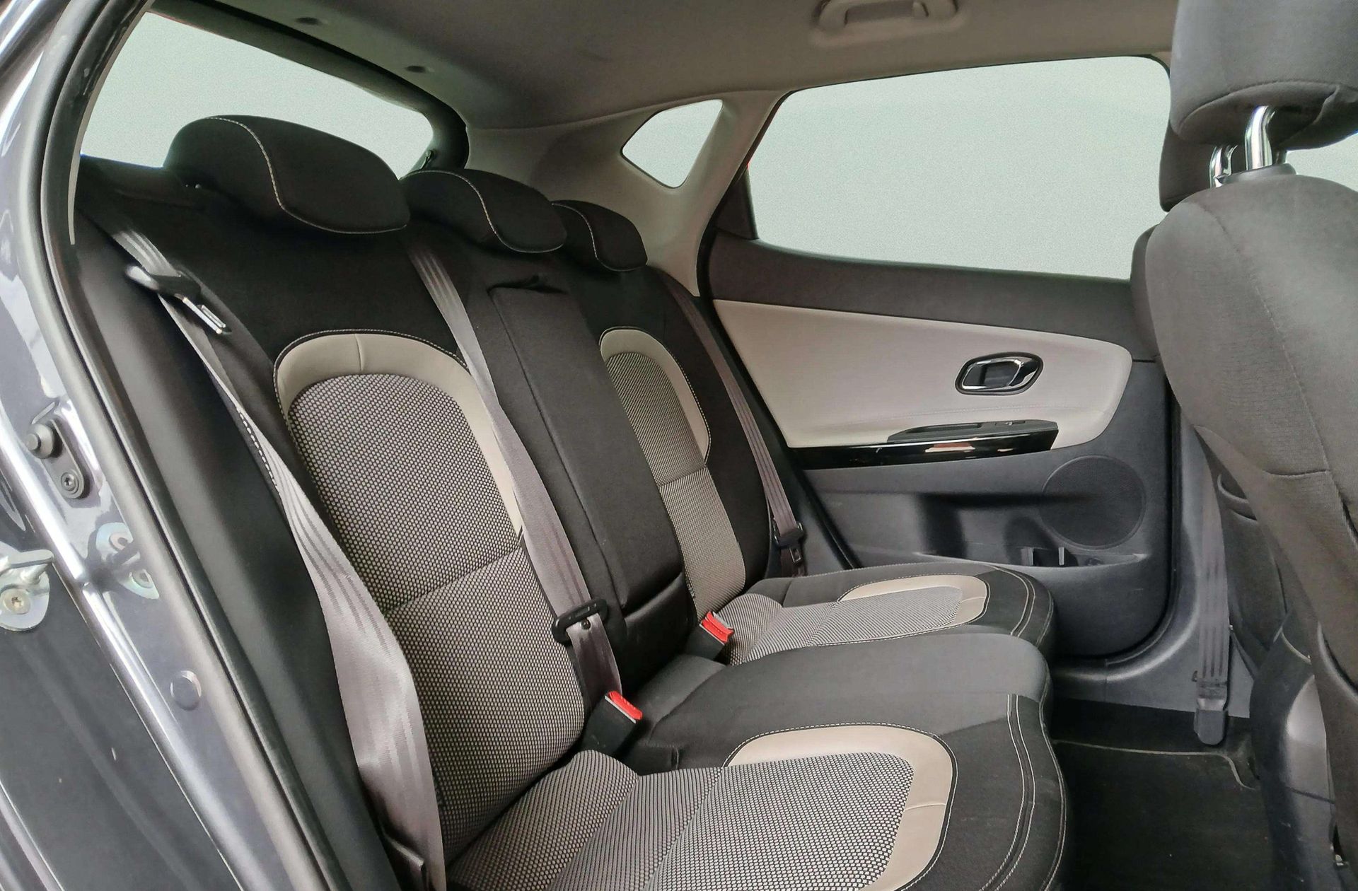 Kia Ceed 1.0 T-GDi Eco-Dynamics x-Tech17 - foto 16