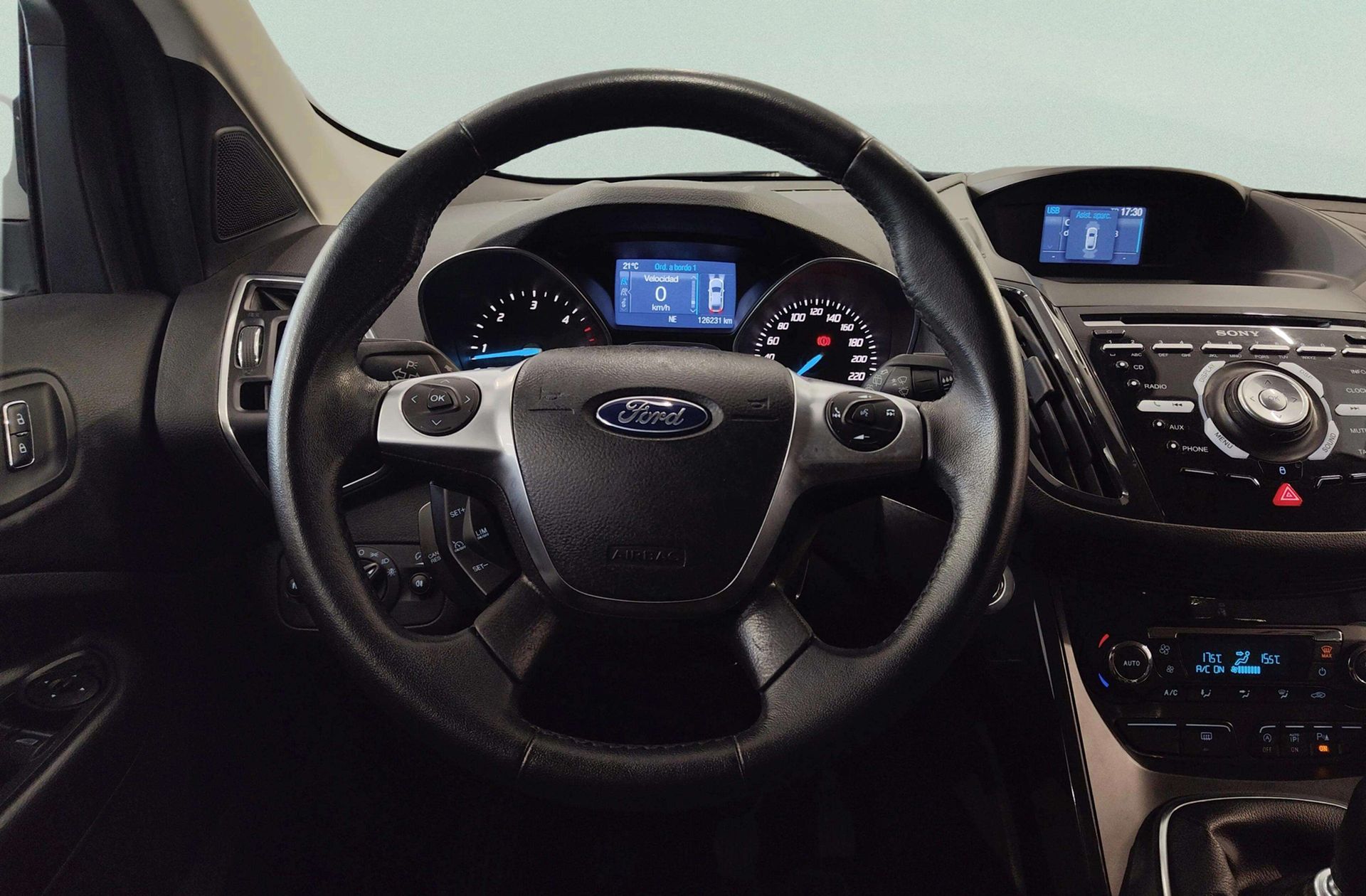 Ford Kuga 2.0 TDCi Titanium 4x2 - foto 20