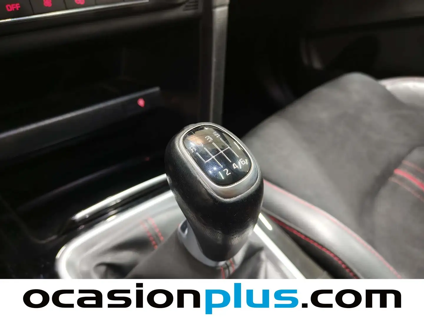 Foto KIA Ceed Kia Ceed 1.6 T-GDi GT (204 CV)