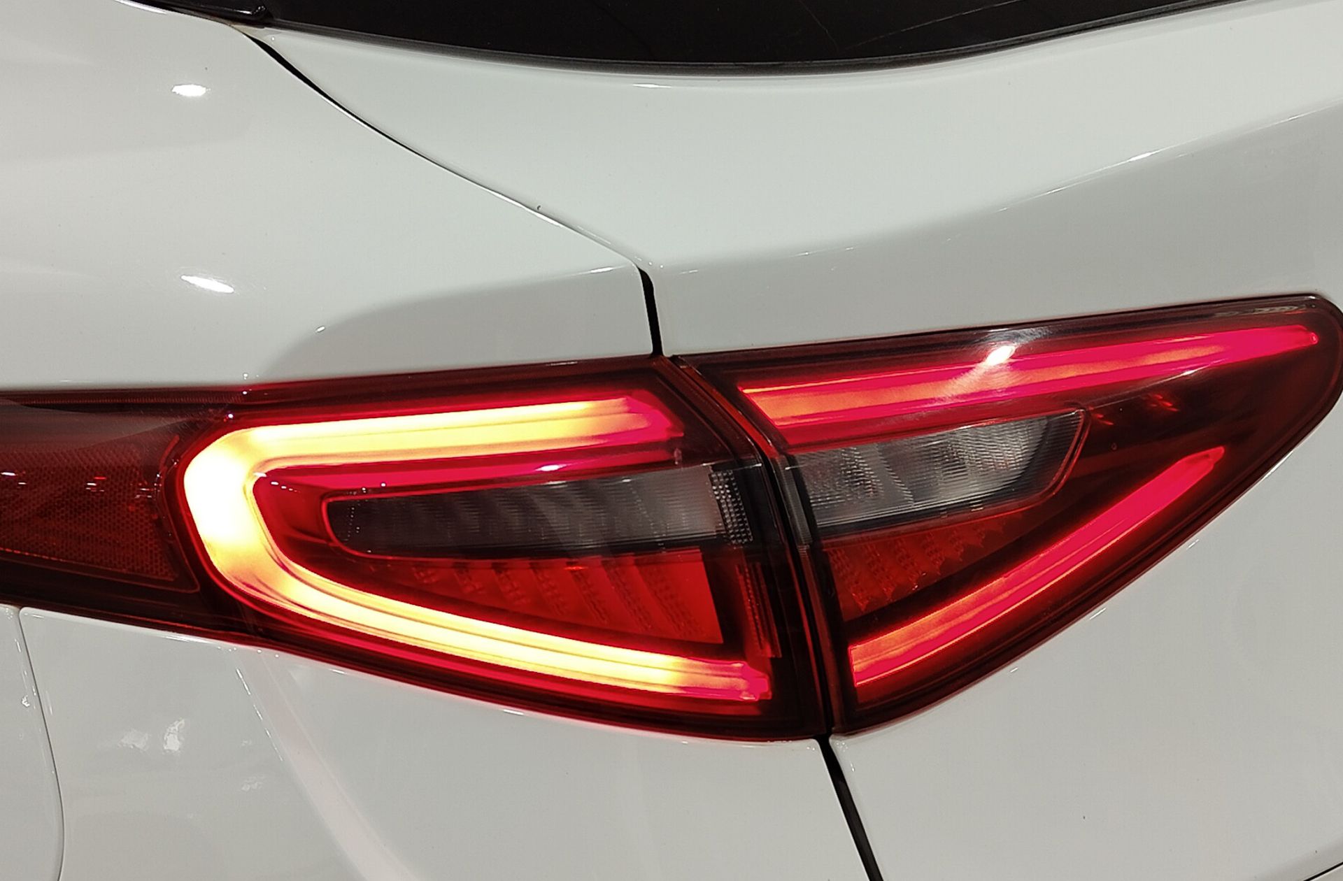 Alfa Romeo Stelvio 2.2 Diesel Sprint RWD - foto 16