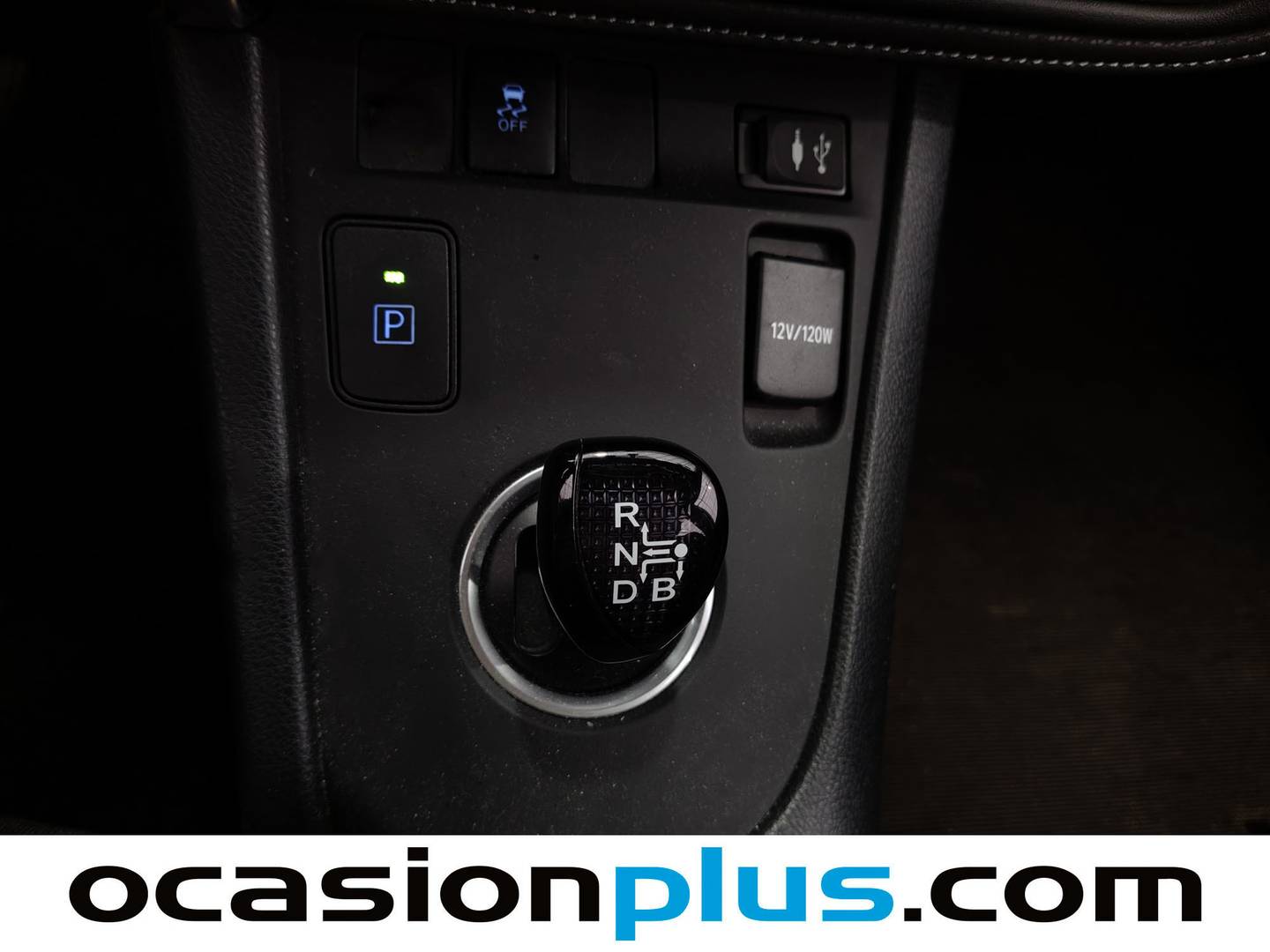 Foto Toyota Auris Toyota Auris 140H Touring Sports Active (136 CV)