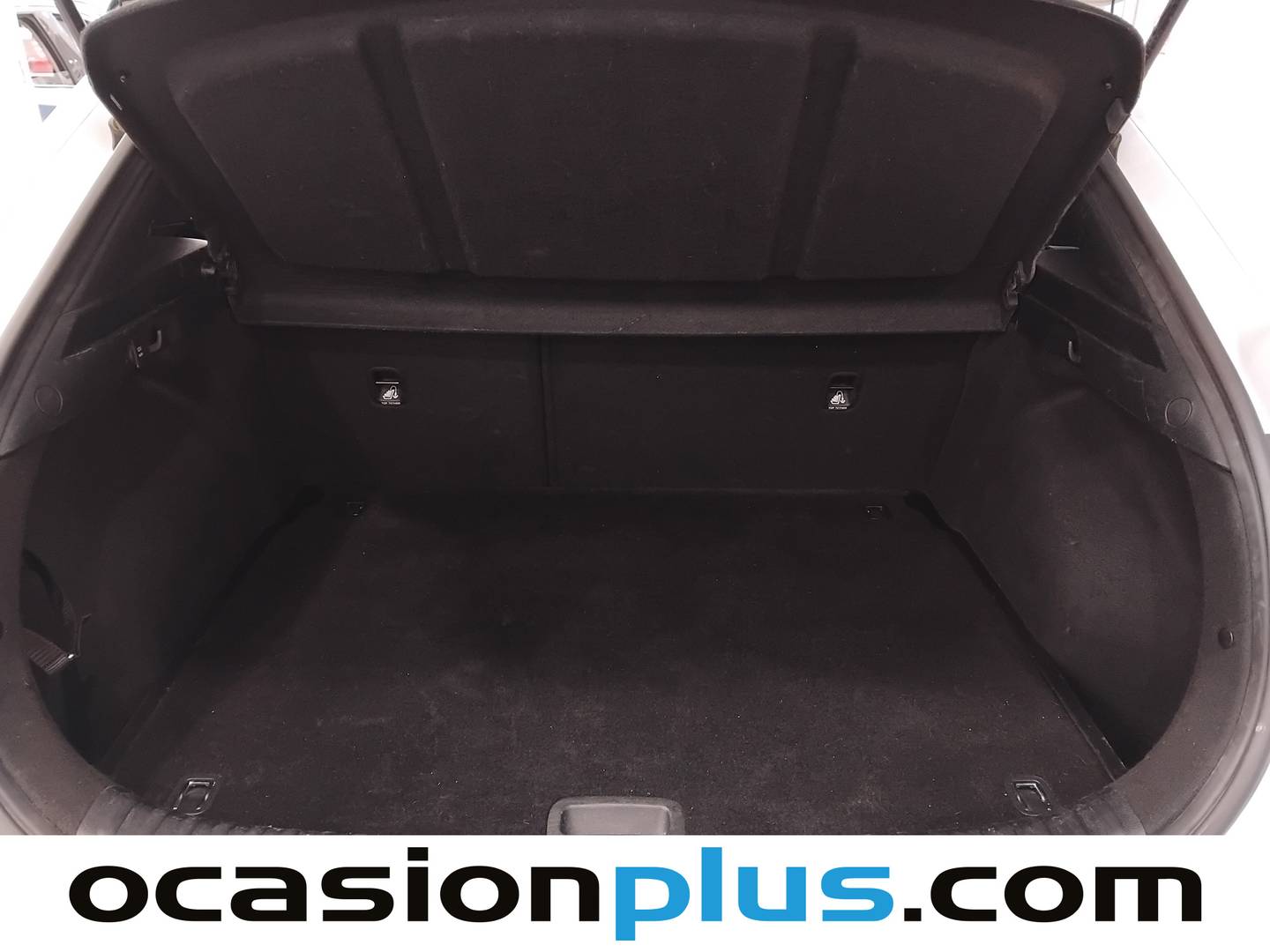 Foto asientos delanteros KIA XCeed Kia XCeed 1.0 T-GDi Tech  (120 CV)